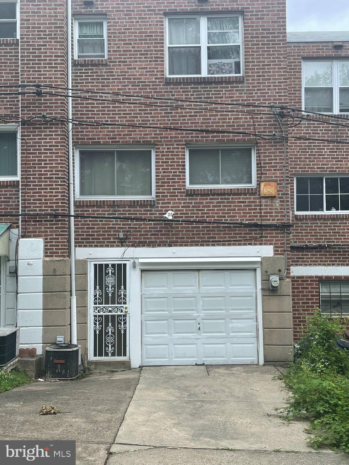 Philadelphia, PA 19120,6522 N MASCHER ST