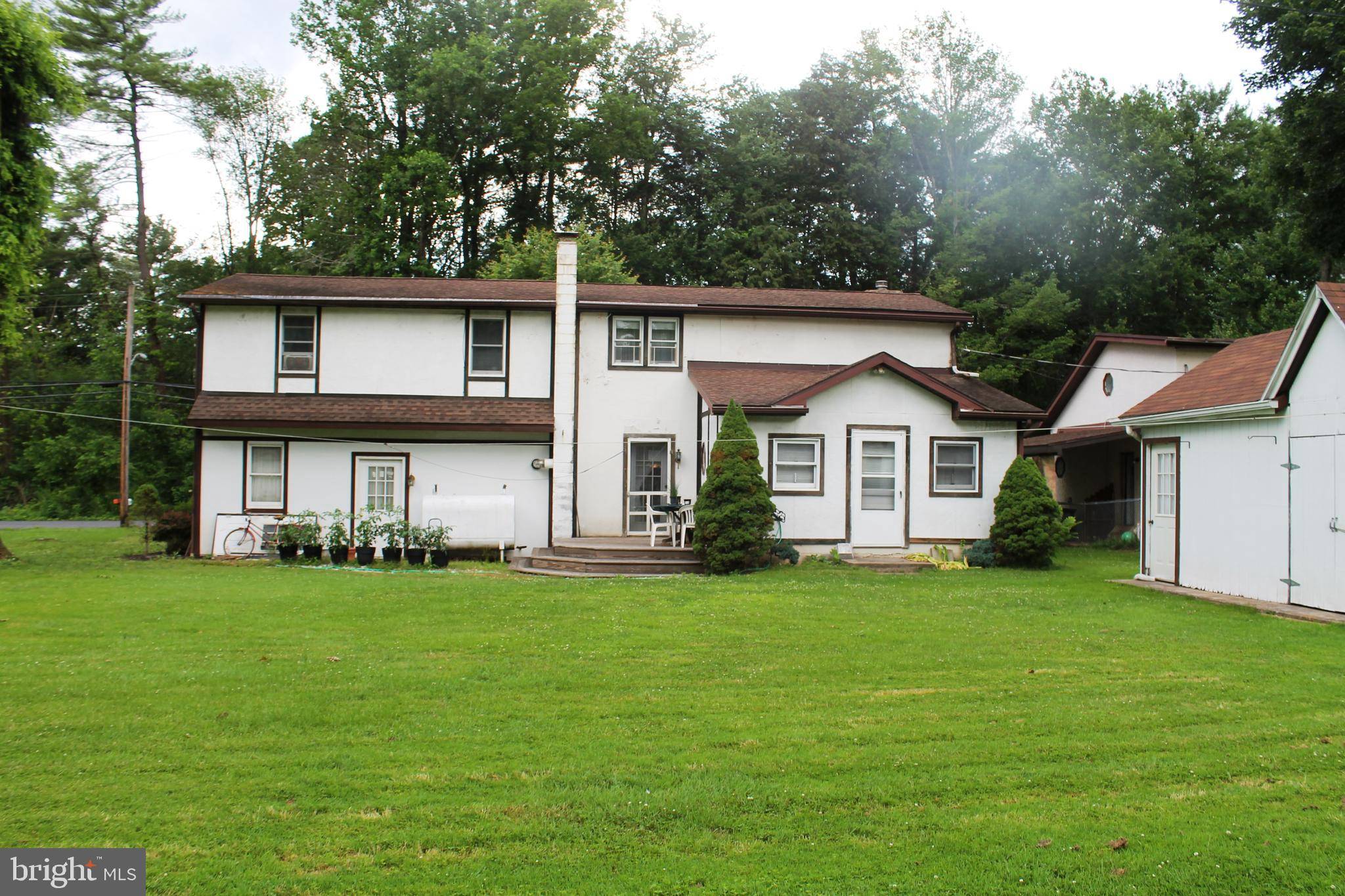 Orwigsburg, PA 17961,324 LAKE FRONT DR