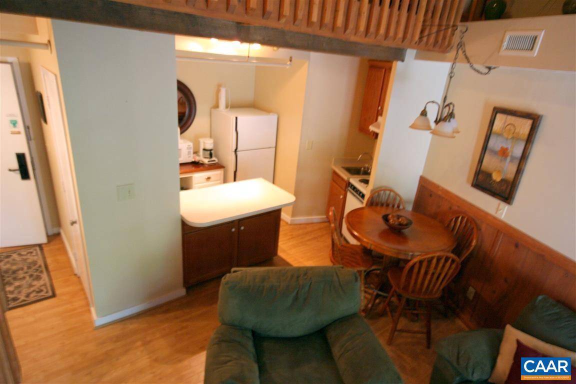 Wintergreen, VA 22958,170 MOUNTAIN INN CONDOS