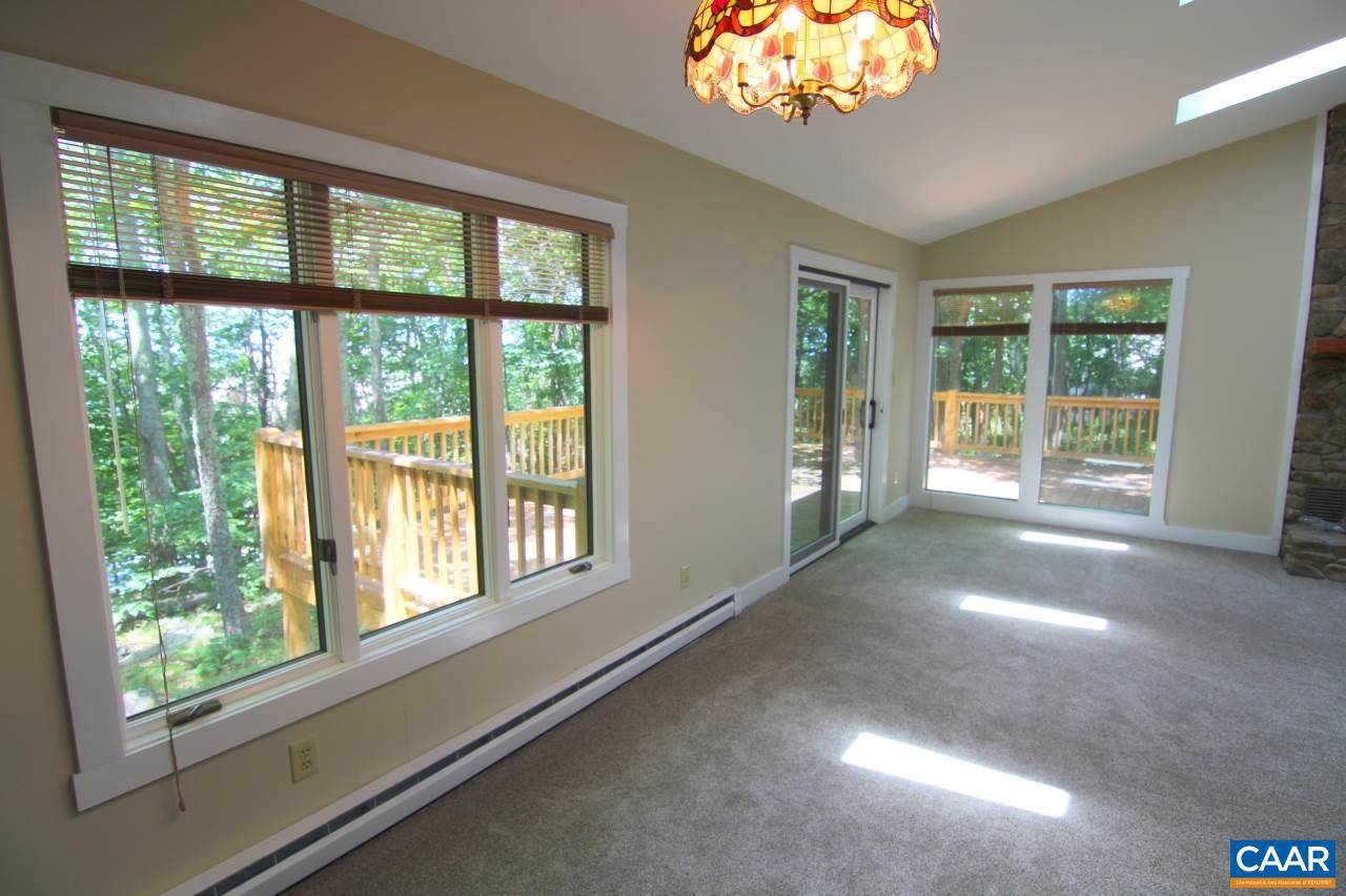 Wintergreen, VA 22958,11 FERNWOOD CT CT