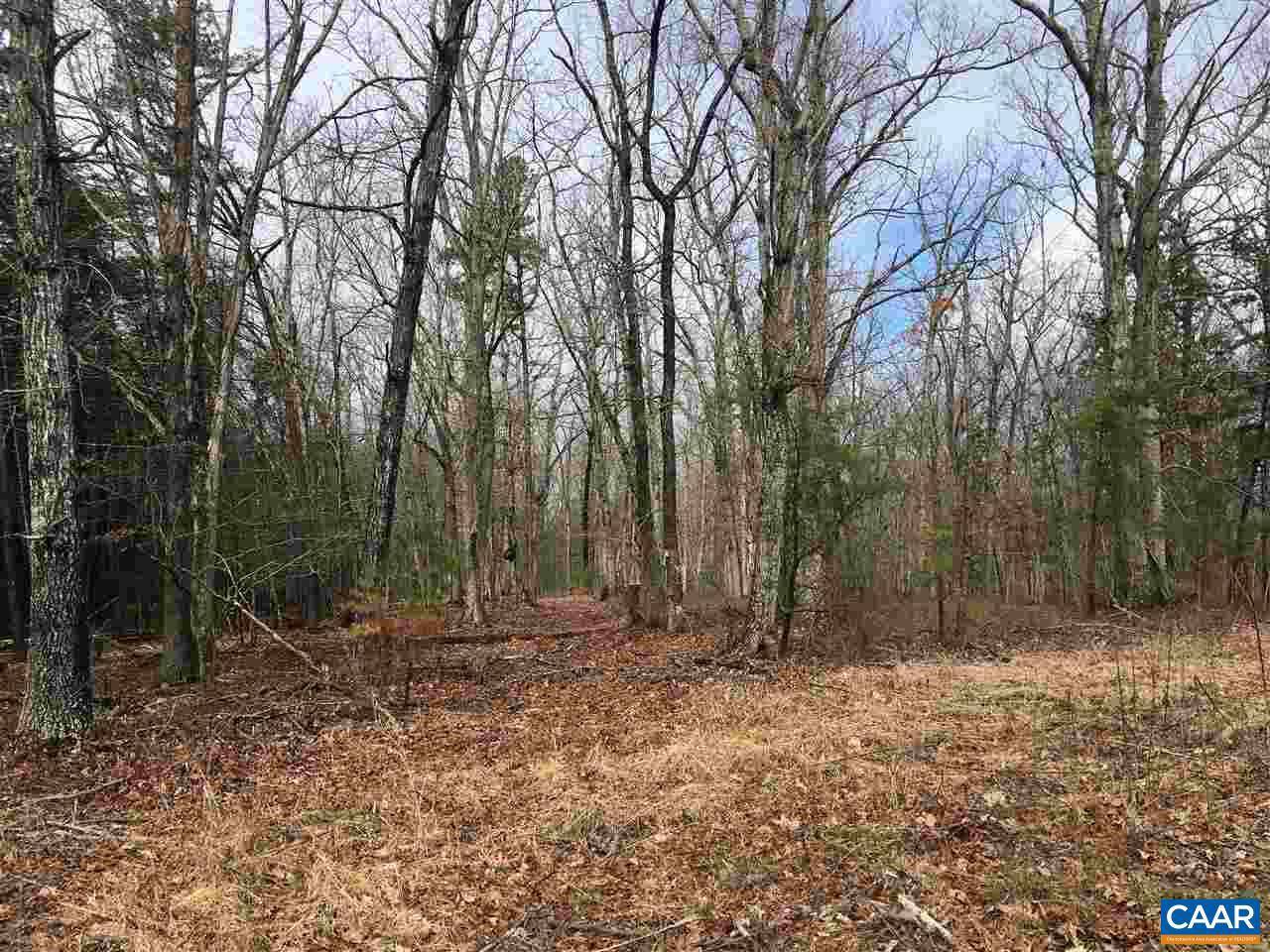 Palmyra, VA 22963,503 GARDEN LN LN