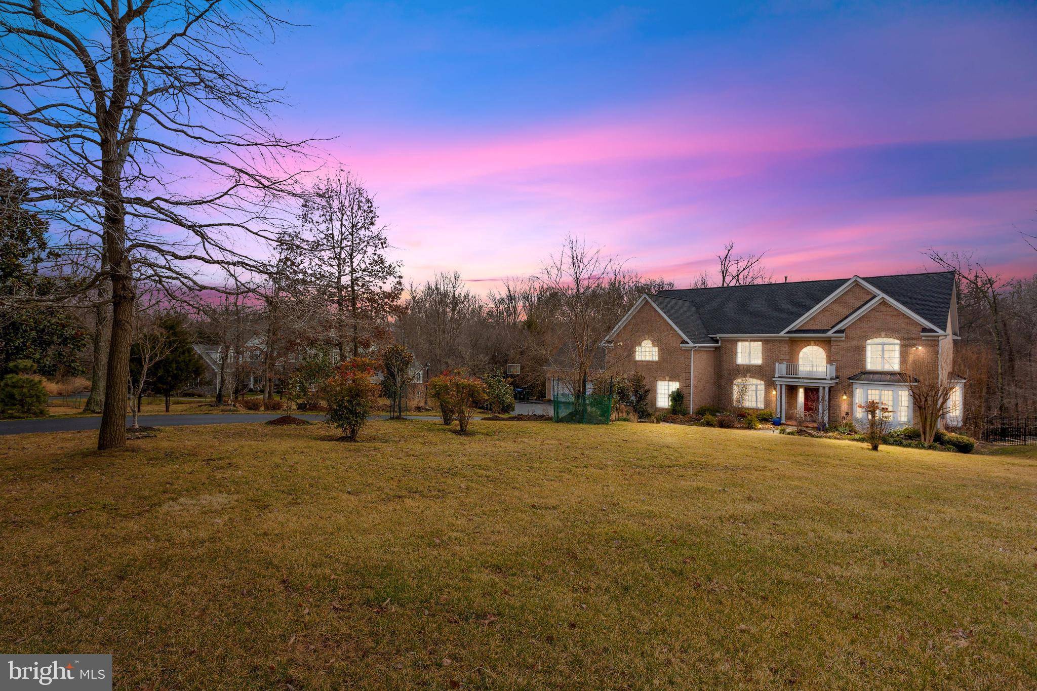 Oakton, VA 22124,3700 WAPLES CREST CT