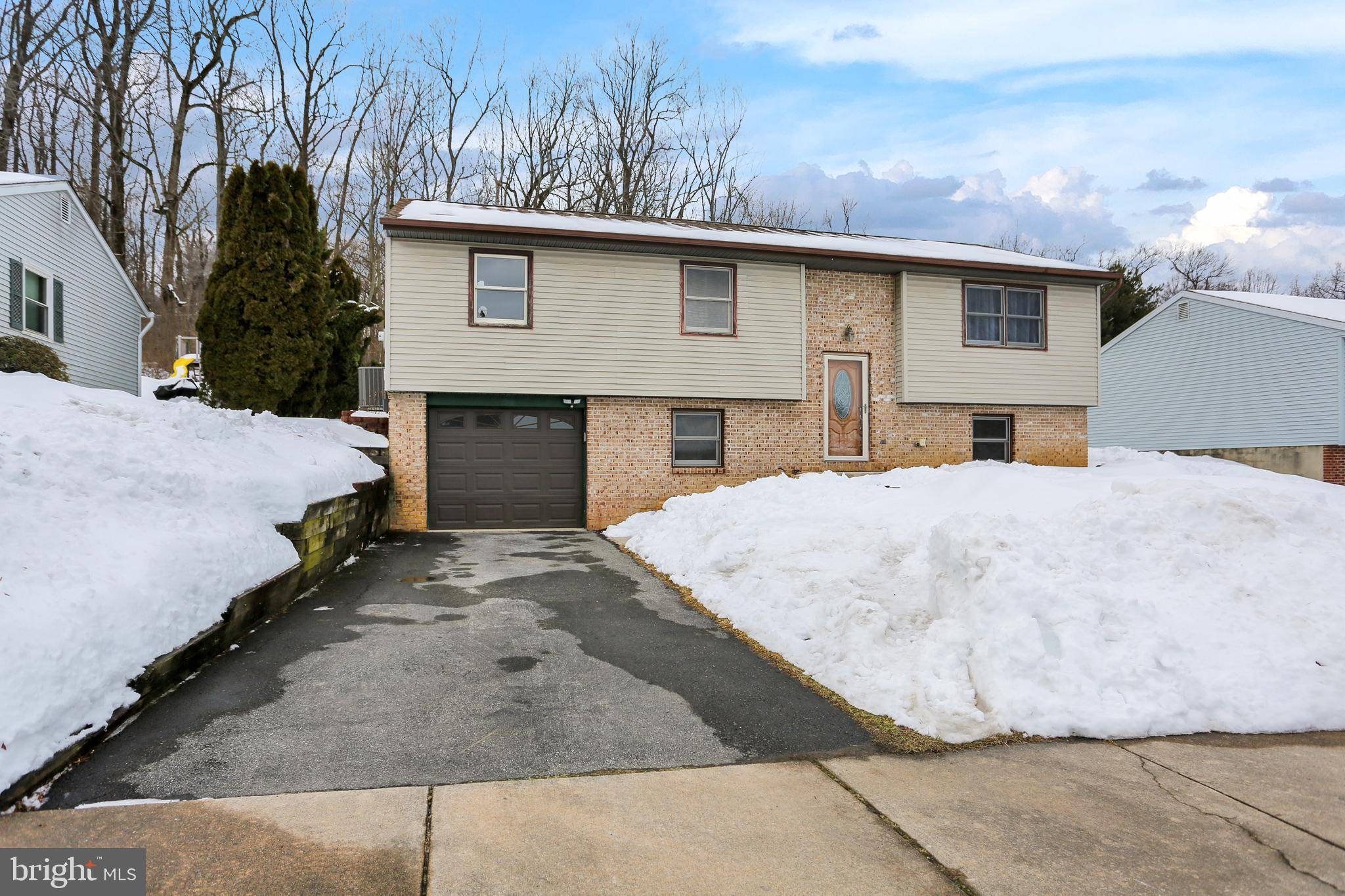 Robesonia, PA 19551,246 DIPLOMAT DR