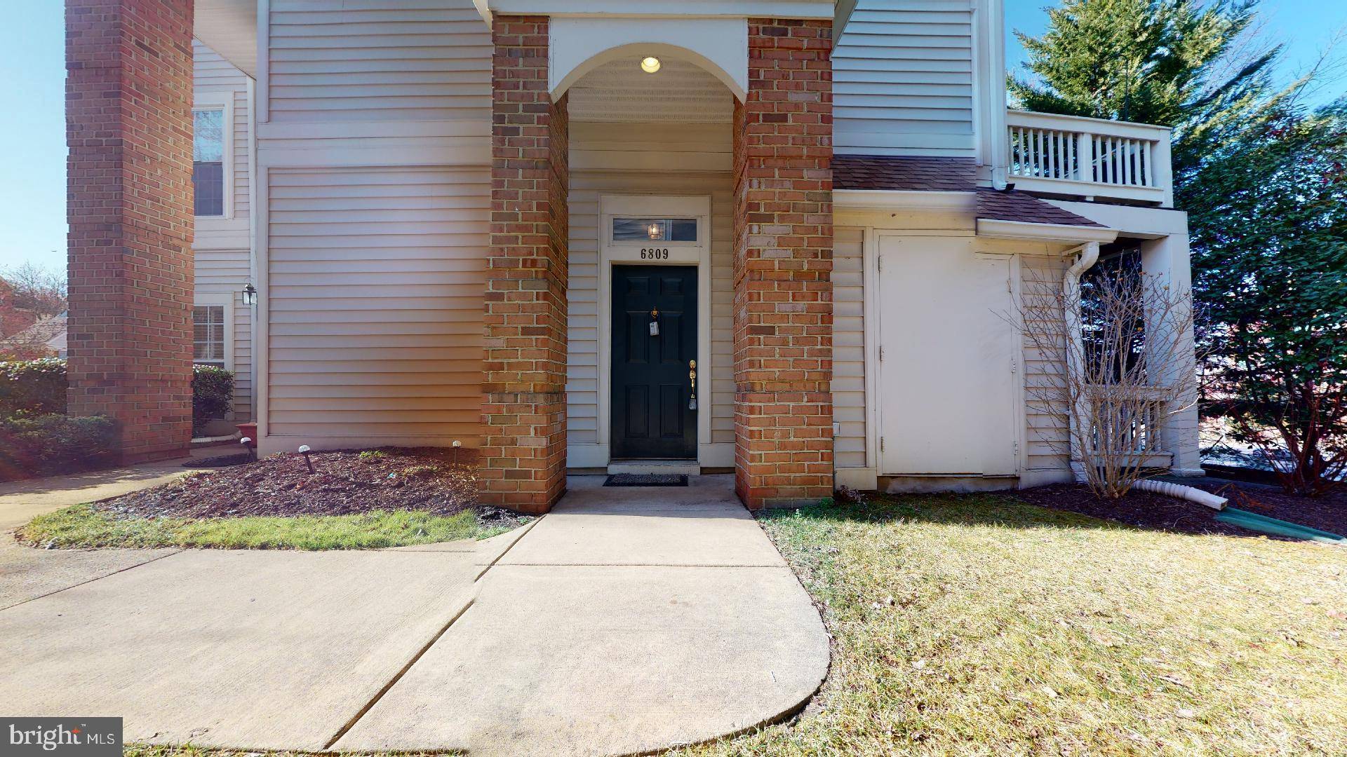 Alexandria, VA 22315,6809 BRINDLE HEATH WAY #271