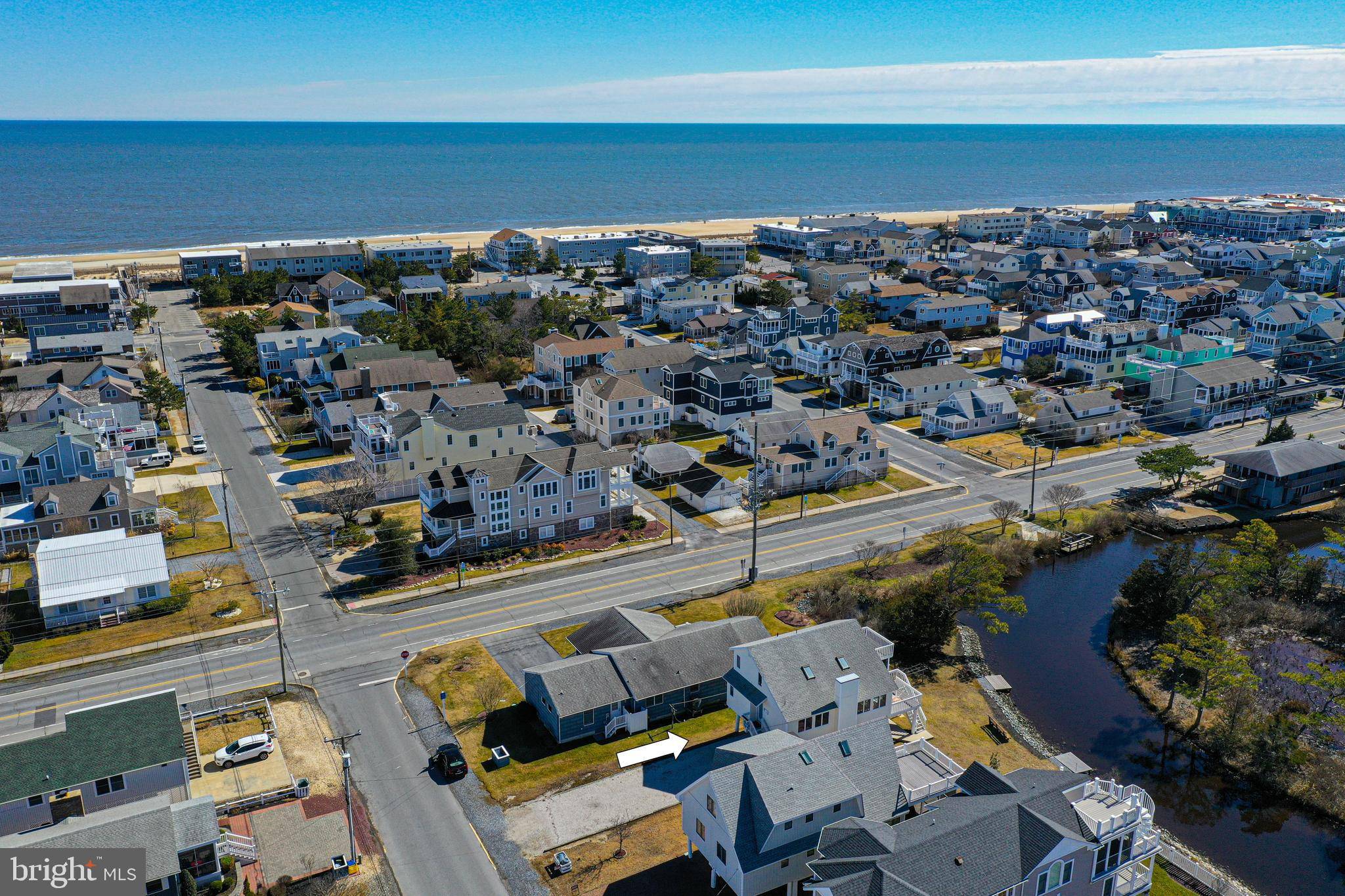 Bethany Beach, DE 19930,204 2ND ST