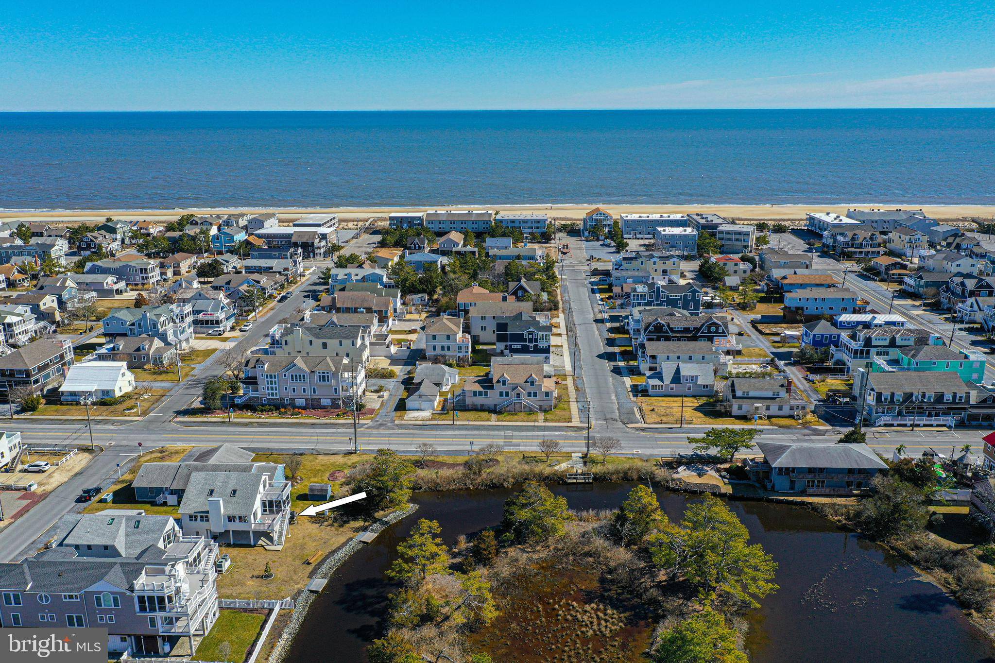 Bethany Beach, DE 19930,204 2ND ST