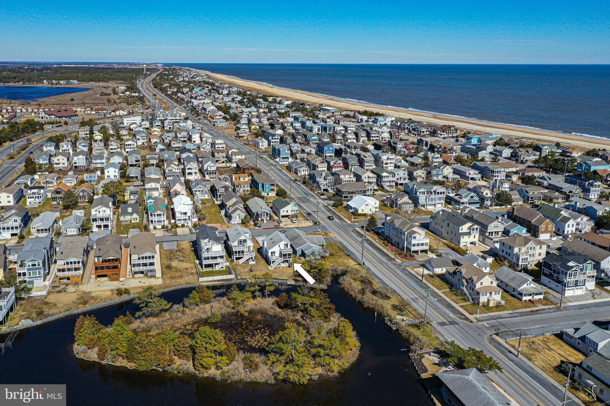 Bethany Beach, DE 19930,204 2ND ST