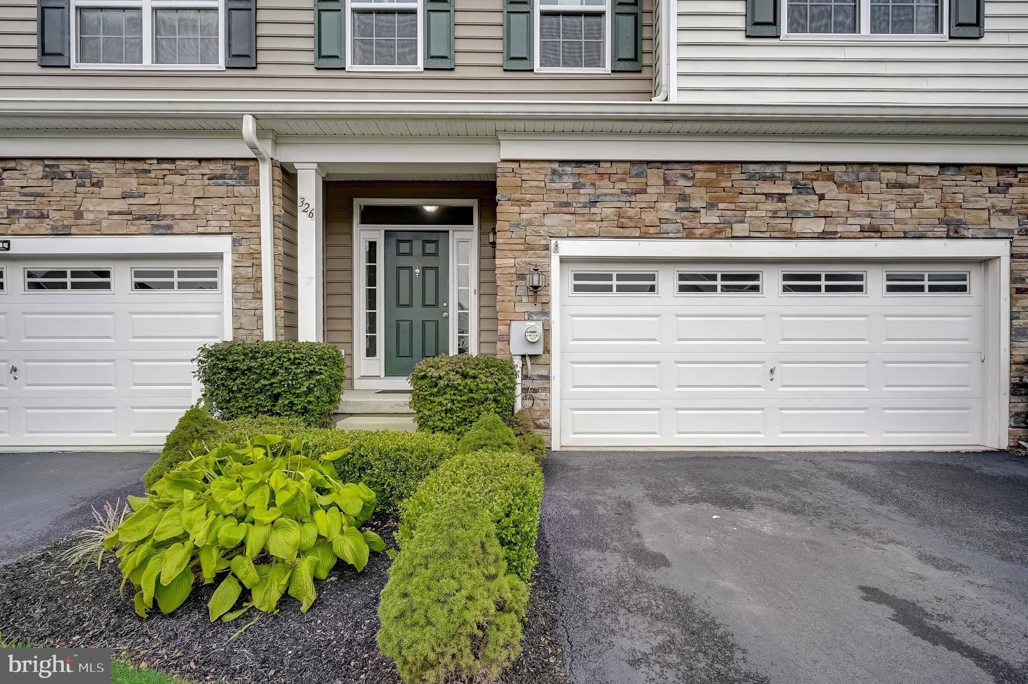 Royersford, PA 19468,326 FAIRFIELD CIR S