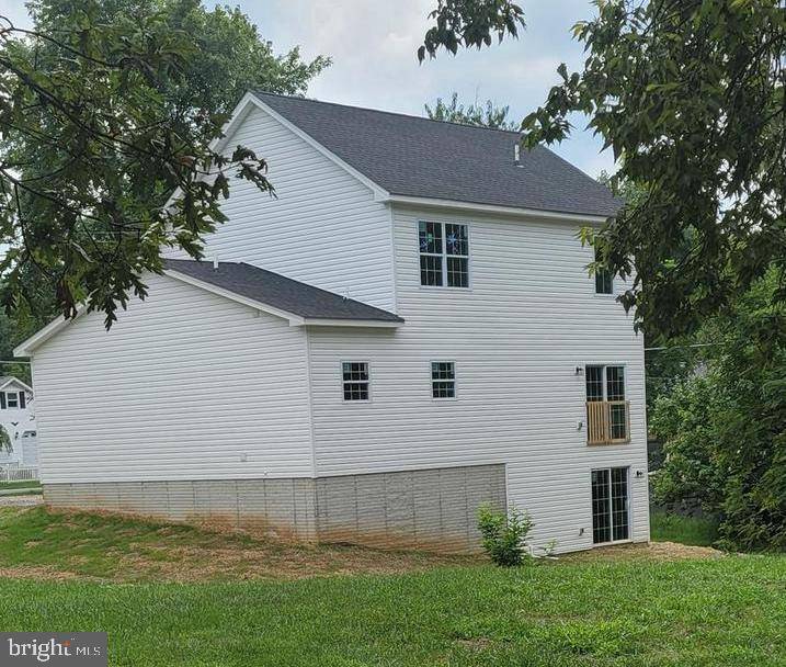 Charles Town, WV 25414,239 SUNLITE DR