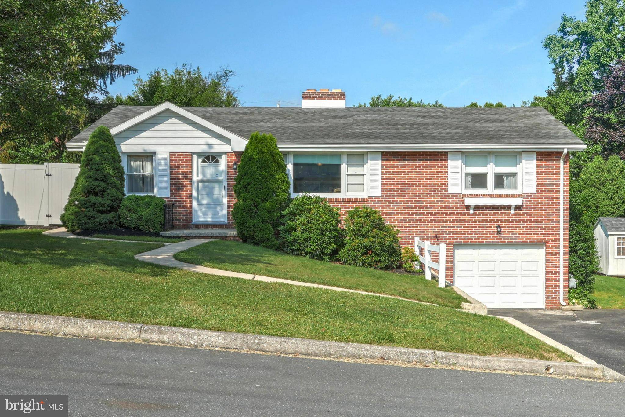 York, PA 17403,1212 PERRY LN