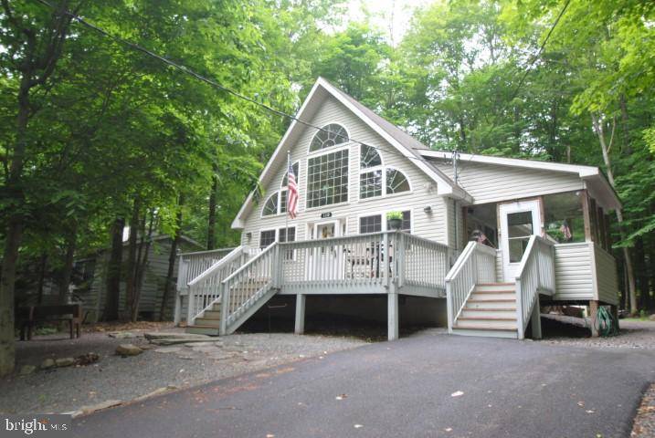 Pocono Lake, PA 18347,110 MOHICAN TRL