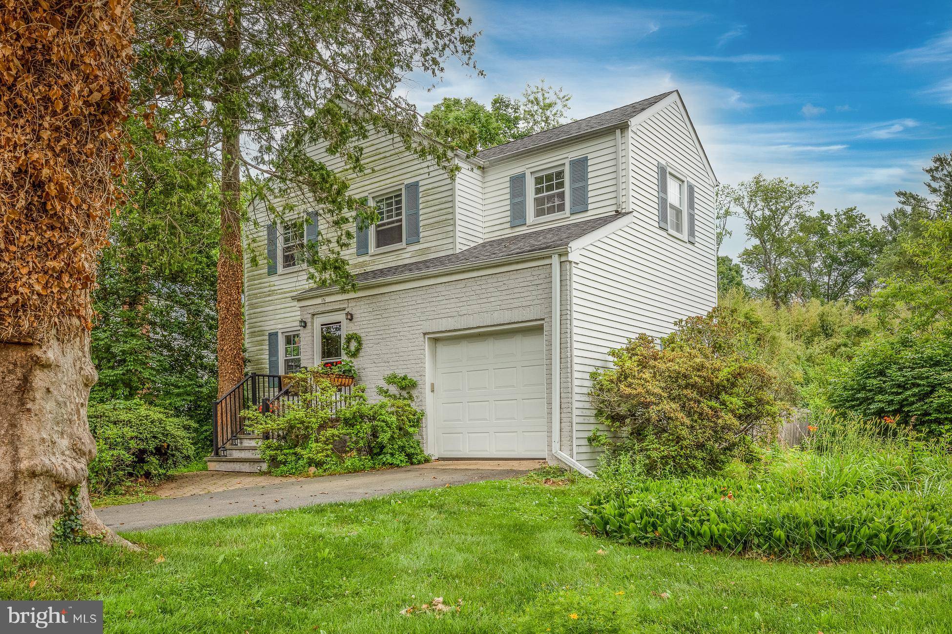 Princeton, NJ 08540,176 CEDAR LN