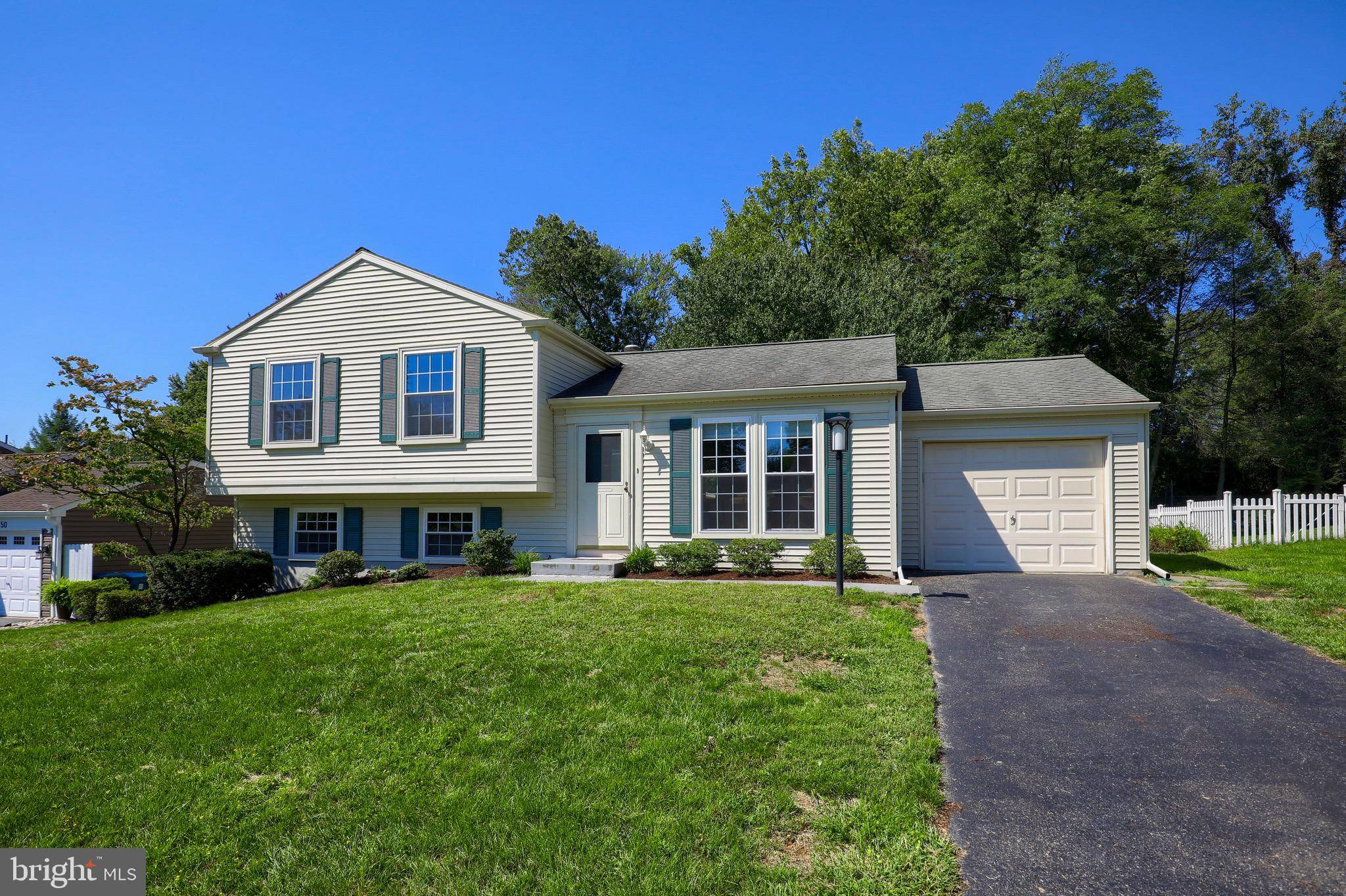 Mountville, PA 17554,460 HIGHLAND DR