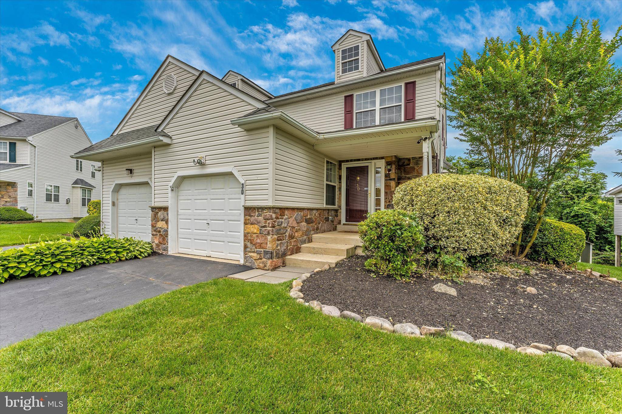 Aston, PA 19014,30 STEEPLE CHASE CIR