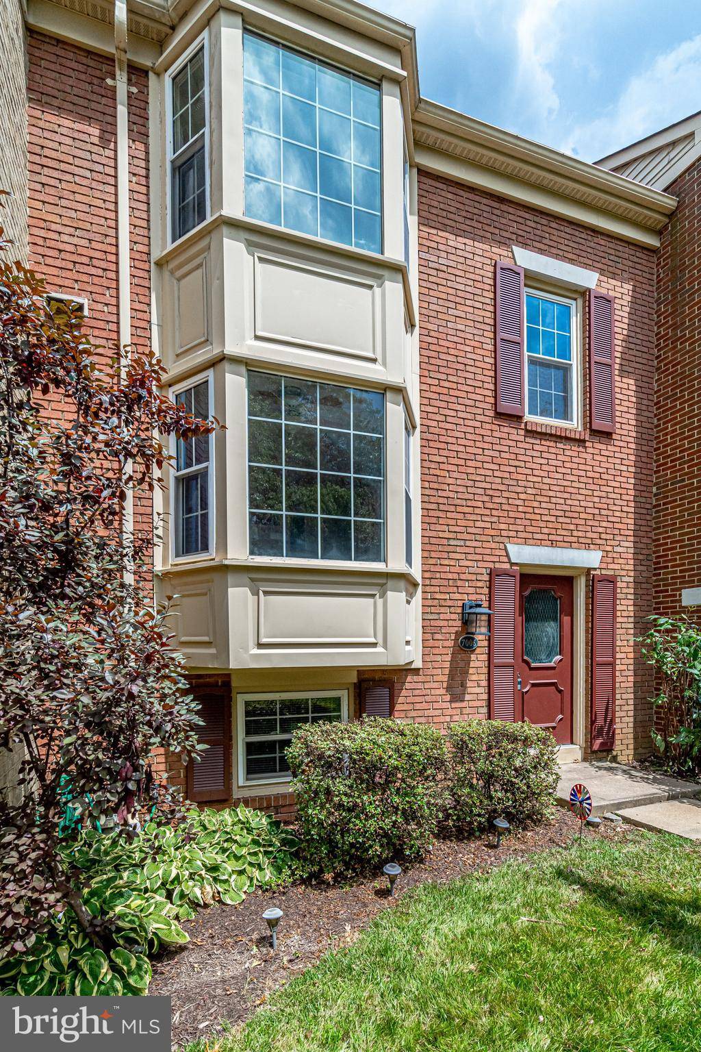 Springfield, VA 22151,7006 BRADDOCK MEWS PL