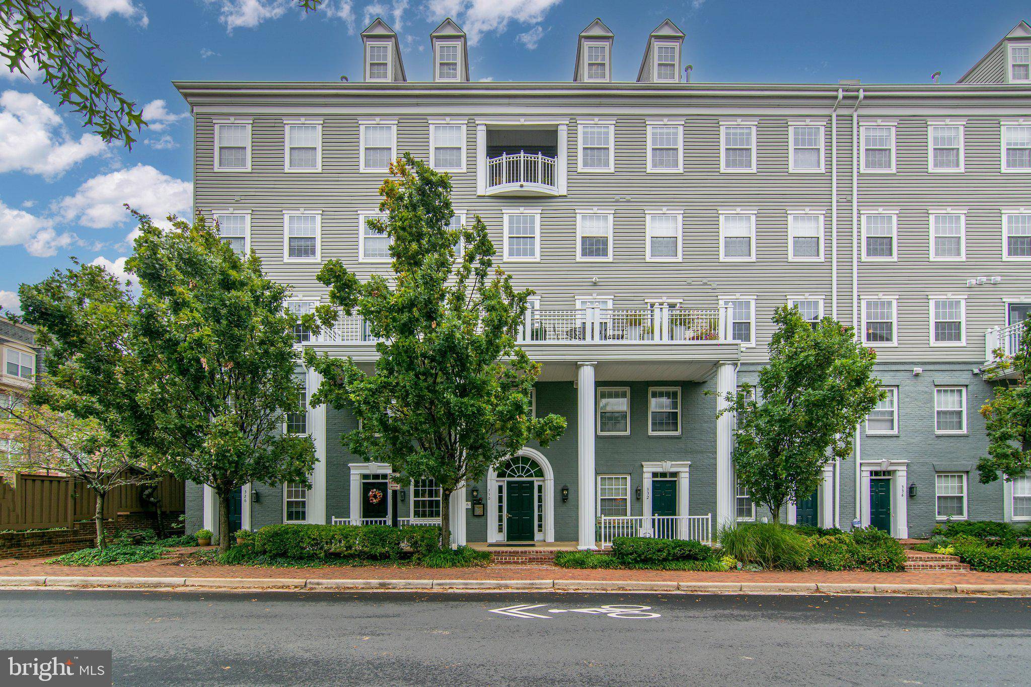 Alexandria, VA 22314,330 S WEST ST #305