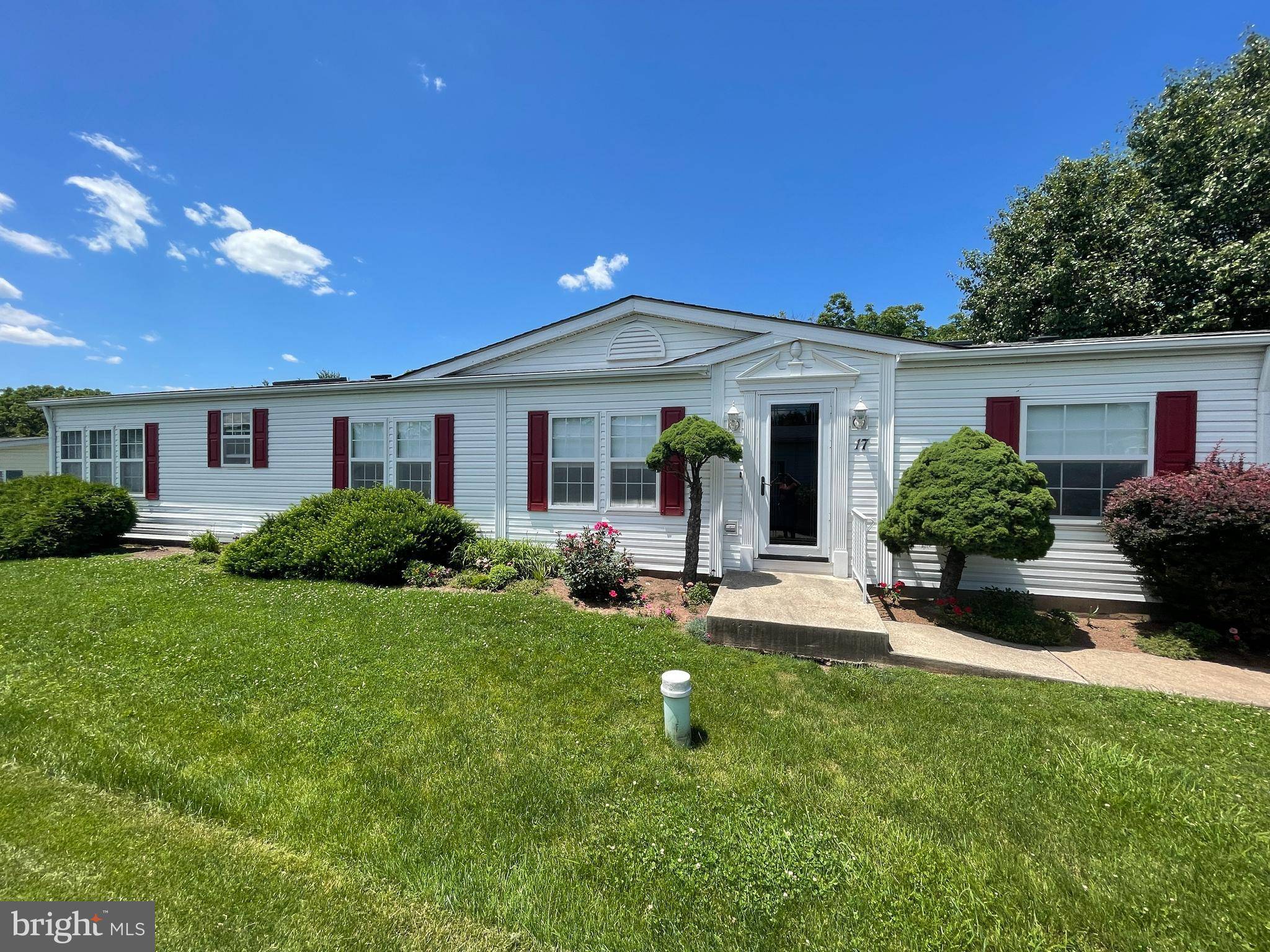 Harleysville, PA 19438,17 JUNIPER CT W