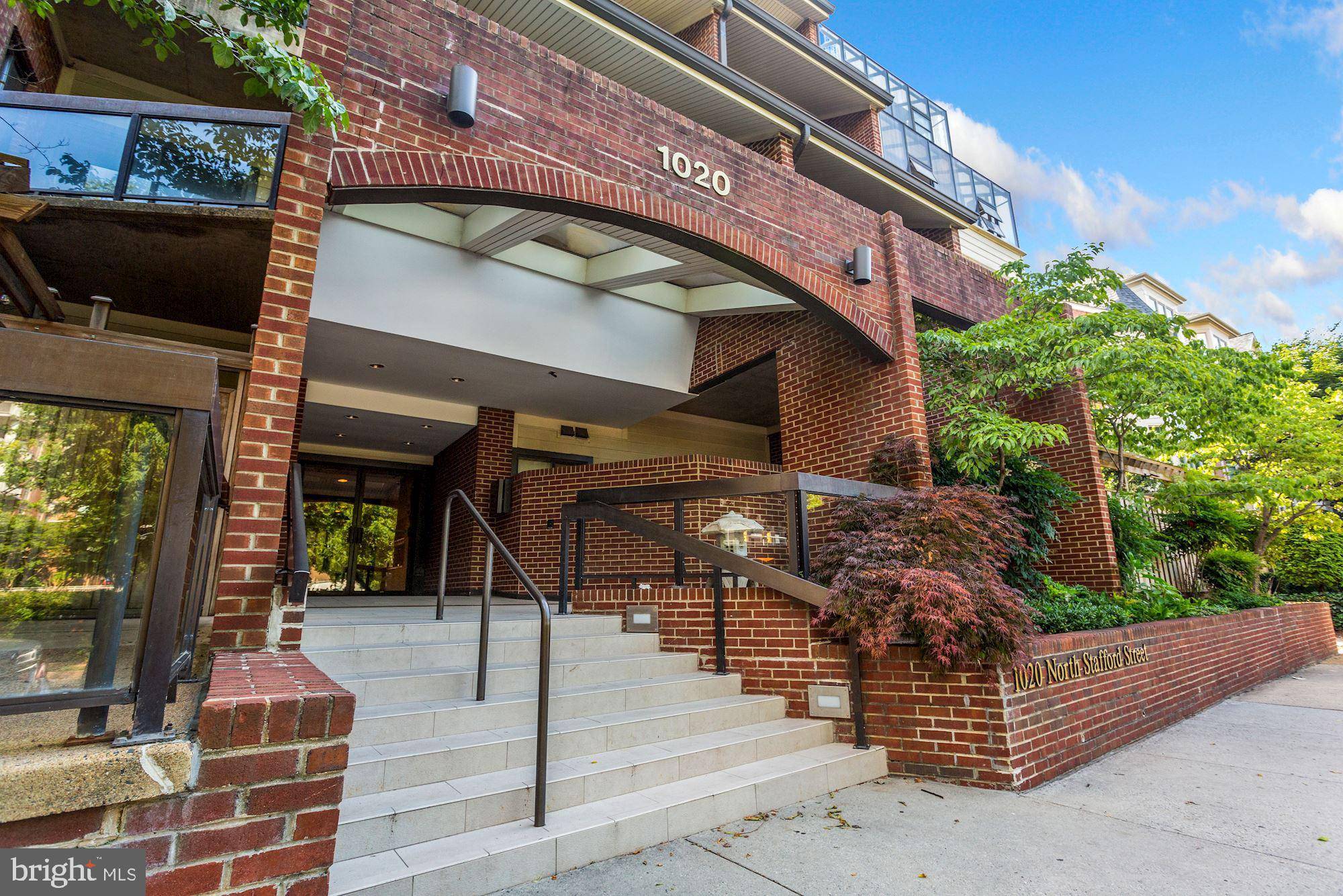 Arlington, VA 22201,1020 N STAFFORD ST #402