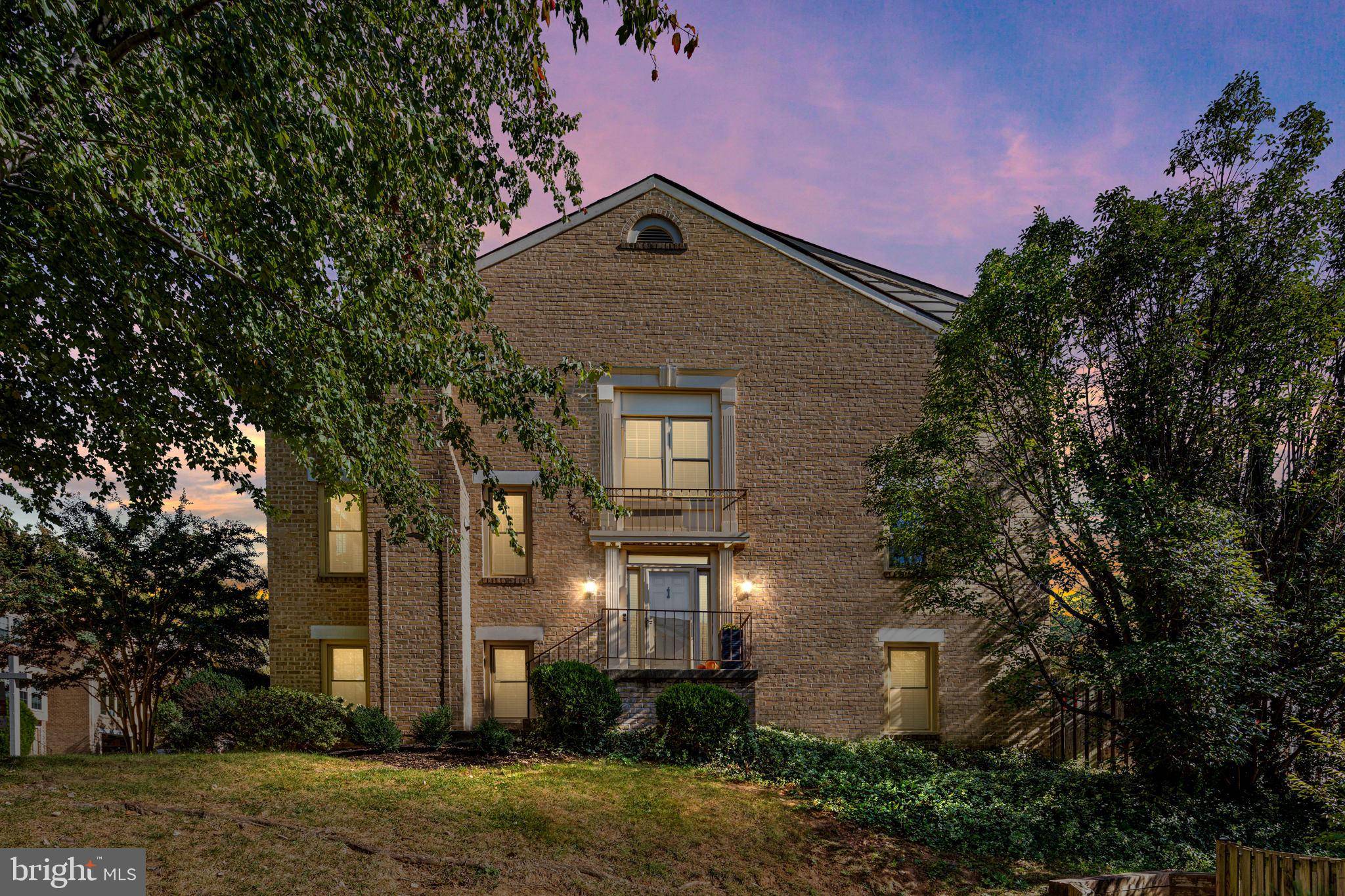 Falls Church, VA 22043,2135 KINGS GARDEN WAY