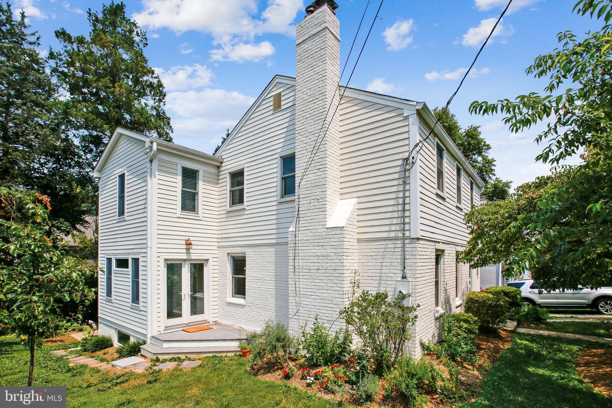 Arlington, VA 22205,944 N LEBANON ST