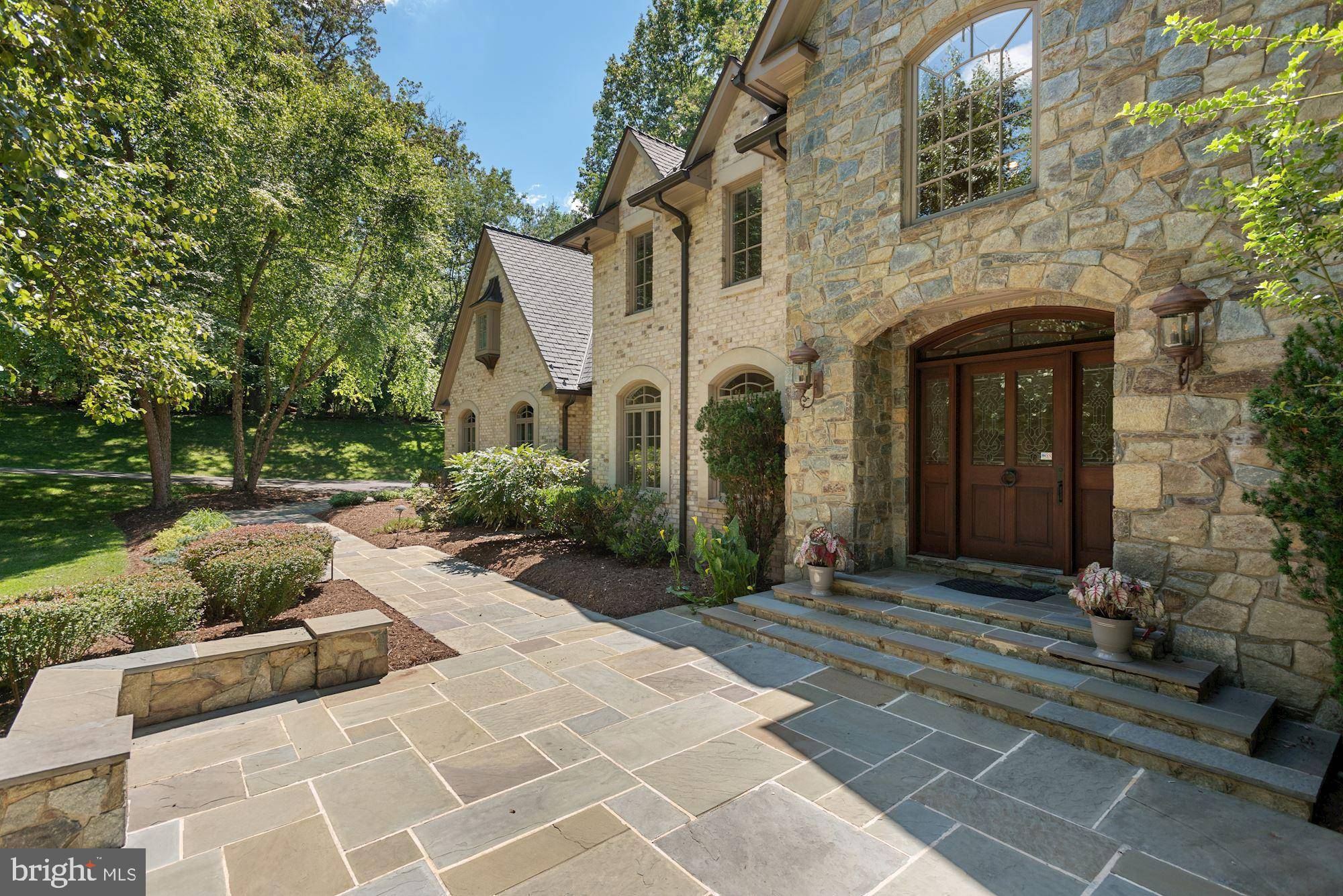 Mclean, VA 22102,1080 BROOK VALLEY LN