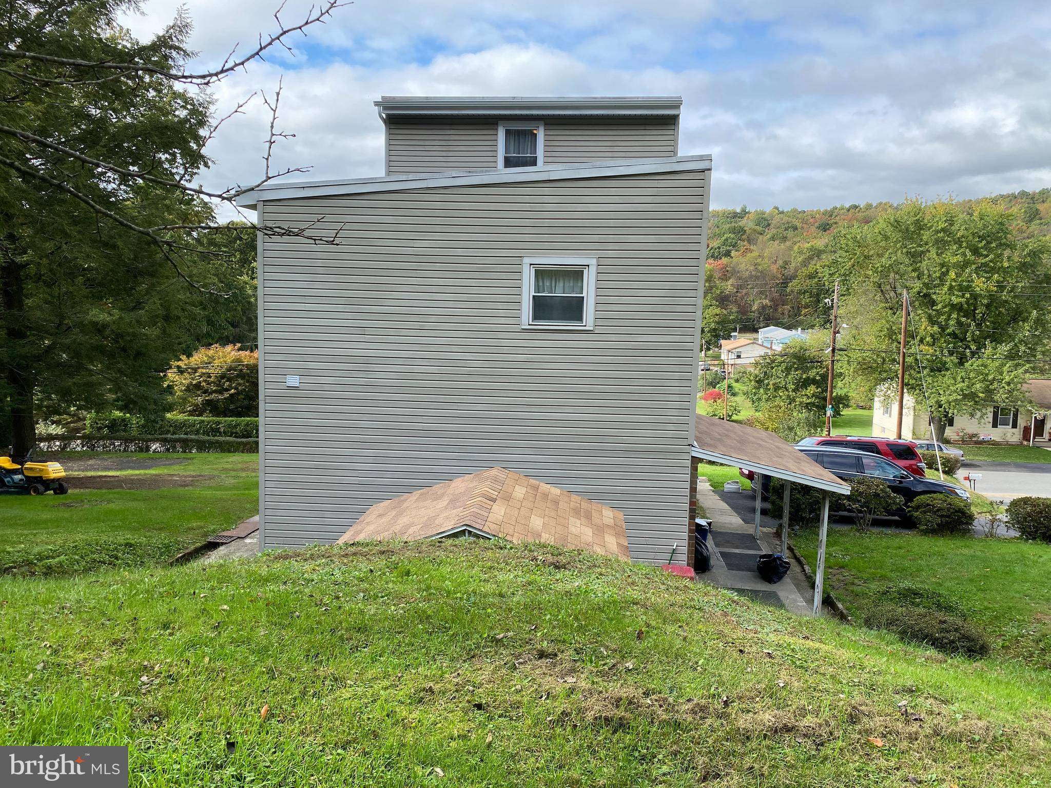 Port Carbon, PA 17965,328 5TH ST