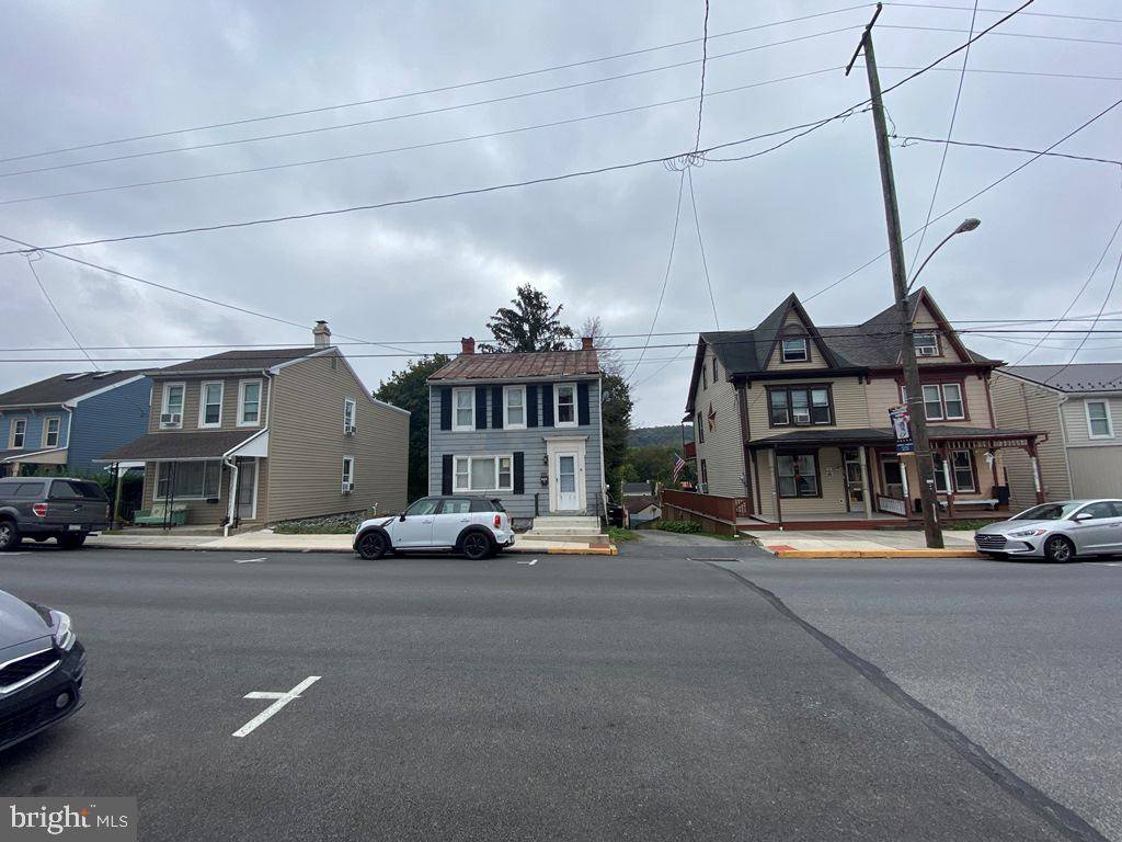 Marietta, PA 17547,649 E MARKET ST