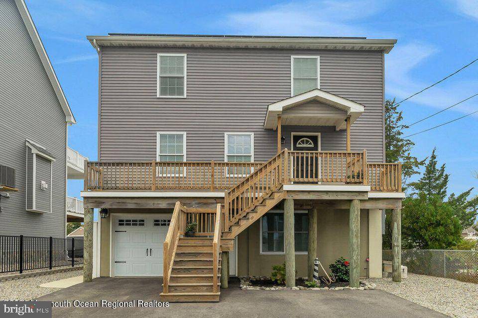 Lanoka Harbor, NJ 08734,817 SANDPIPER DR