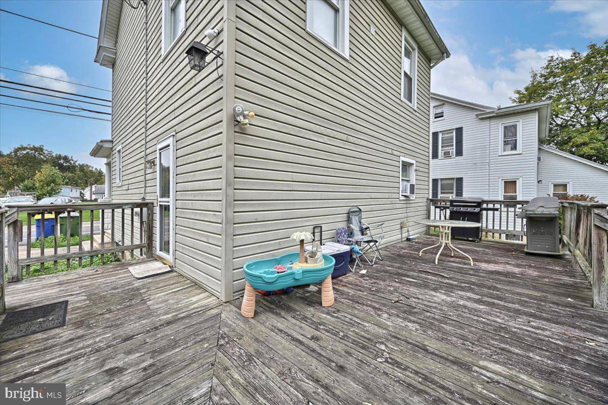 Hummelstown, PA 17036,207 E CANAL ST