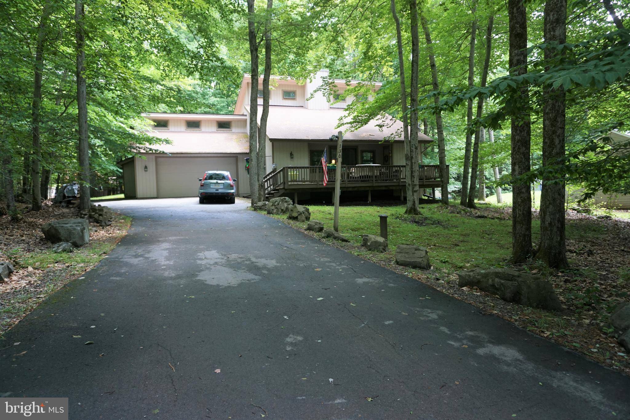 Pocono Lake, PA 18347,130 MOUNTAIN VIEW DR