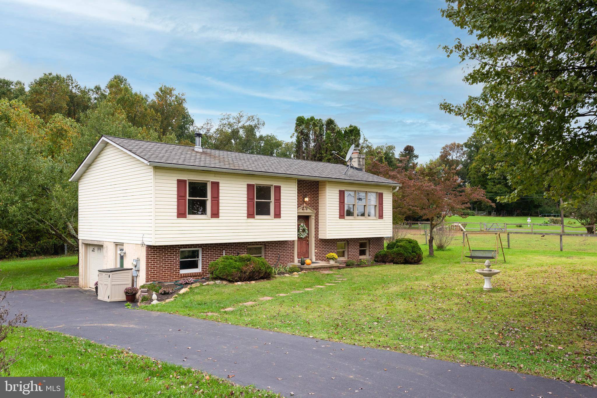 Coatesville, PA 19320,351 HIBERNIA