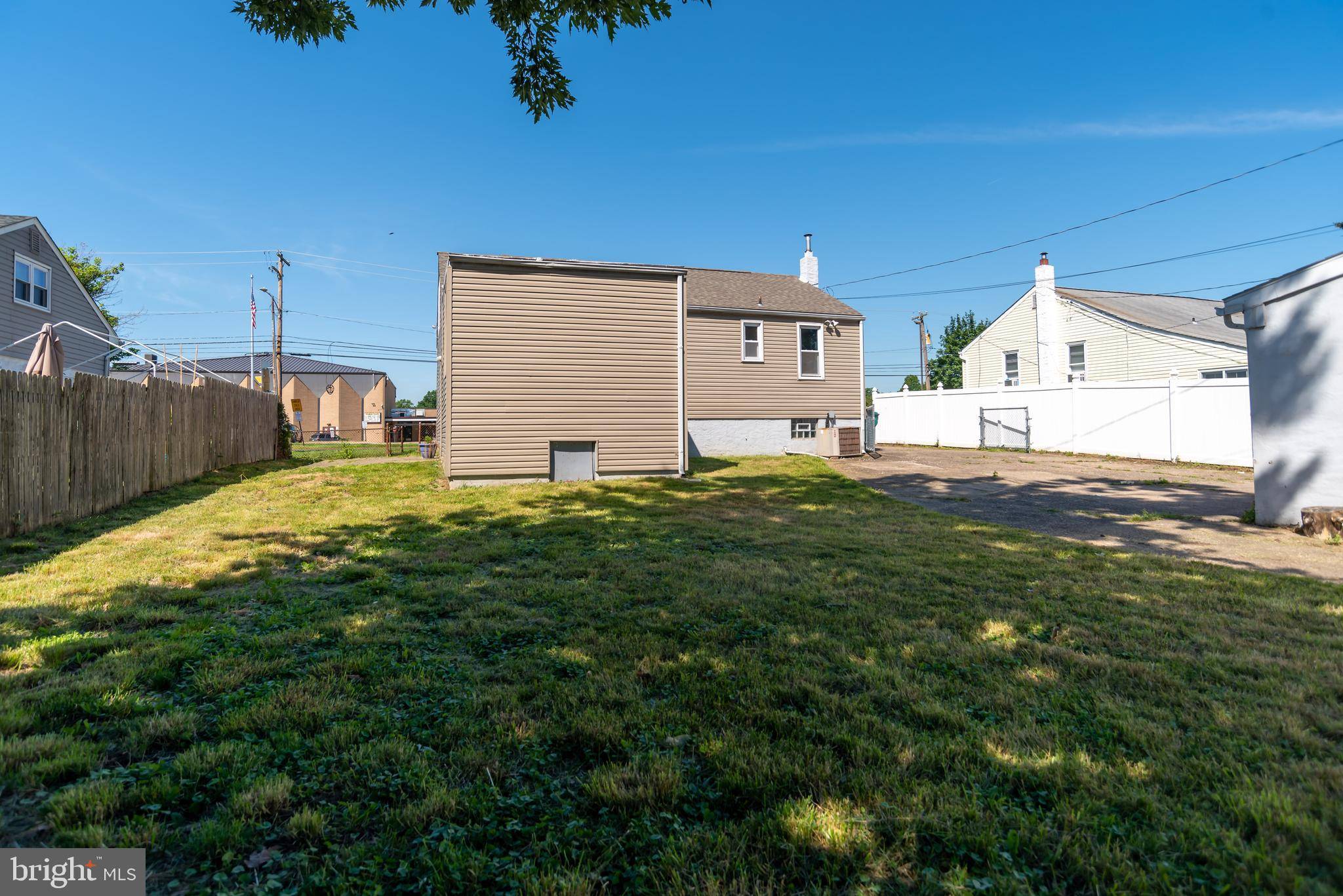 Levittown, PA 19057,1023 GREEN LN