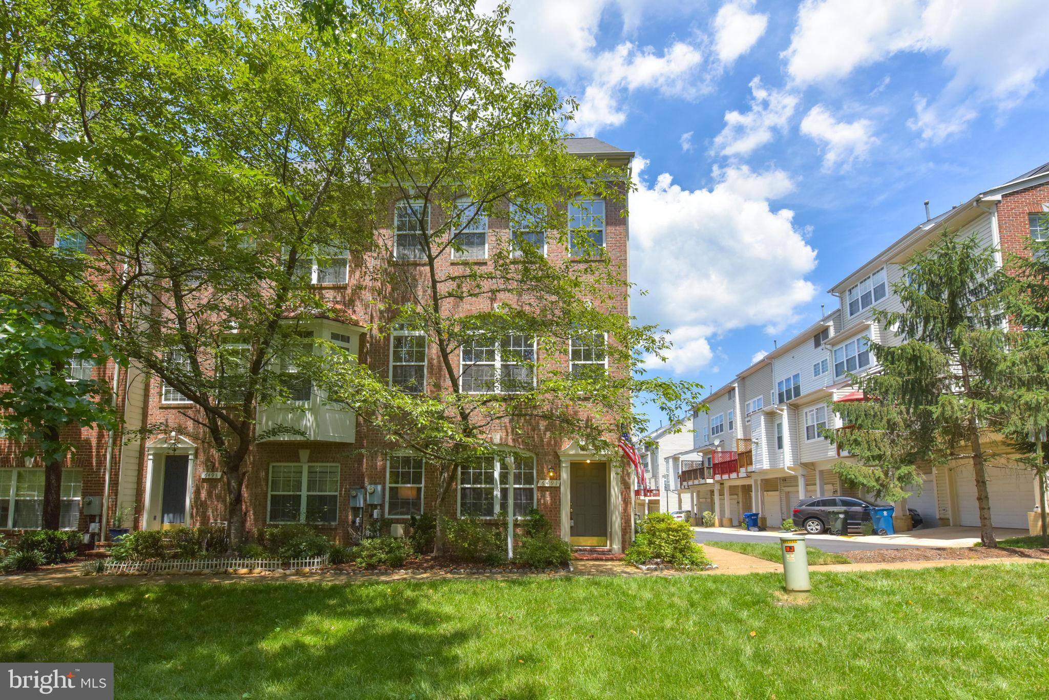 Alexandria, VA 22312,6491 POWATAN KNOLL CT