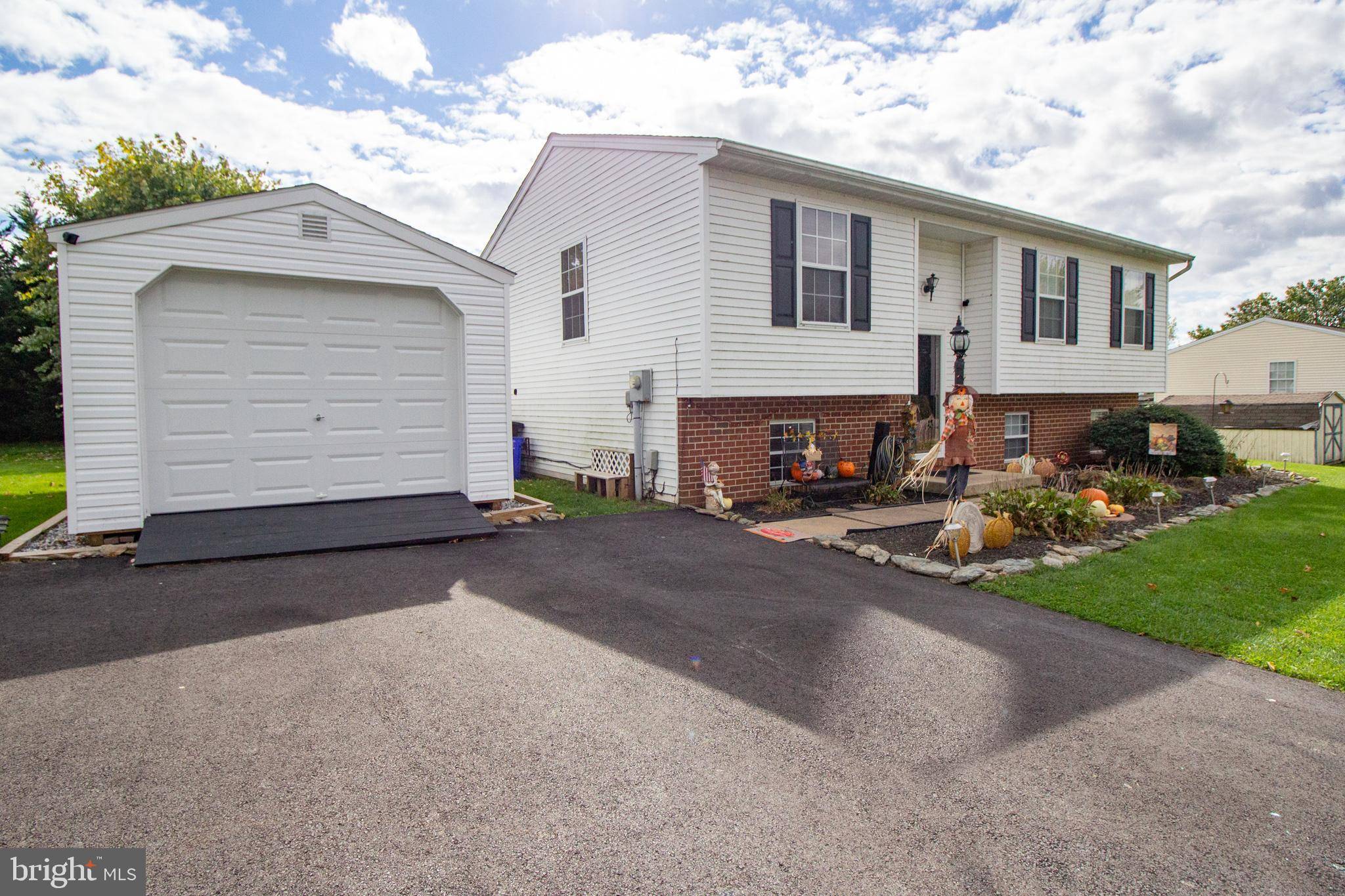 Felton, PA 17322,87 CYPRESS POINT