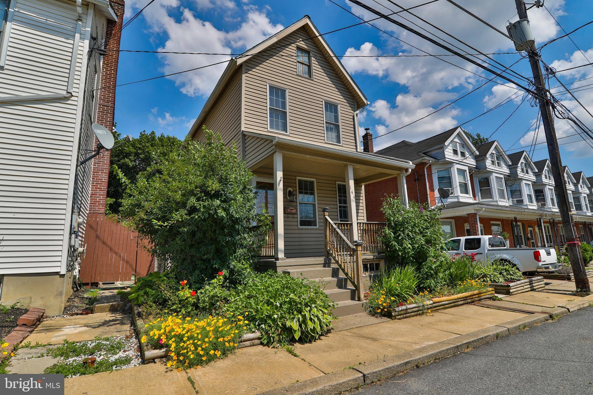 Nazareth, PA 18064,144 N GREEN ST