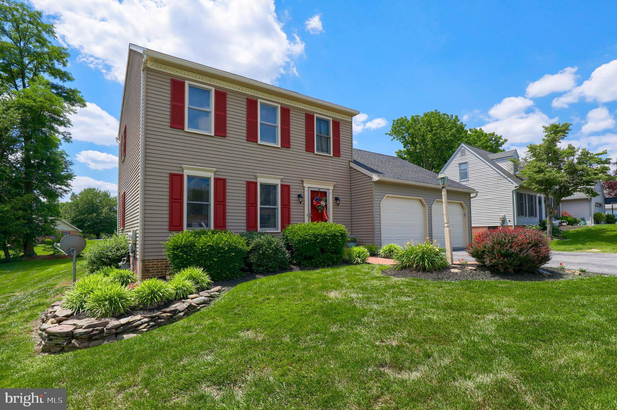 Lancaster, PA 17602,184 HOSTETTER LN