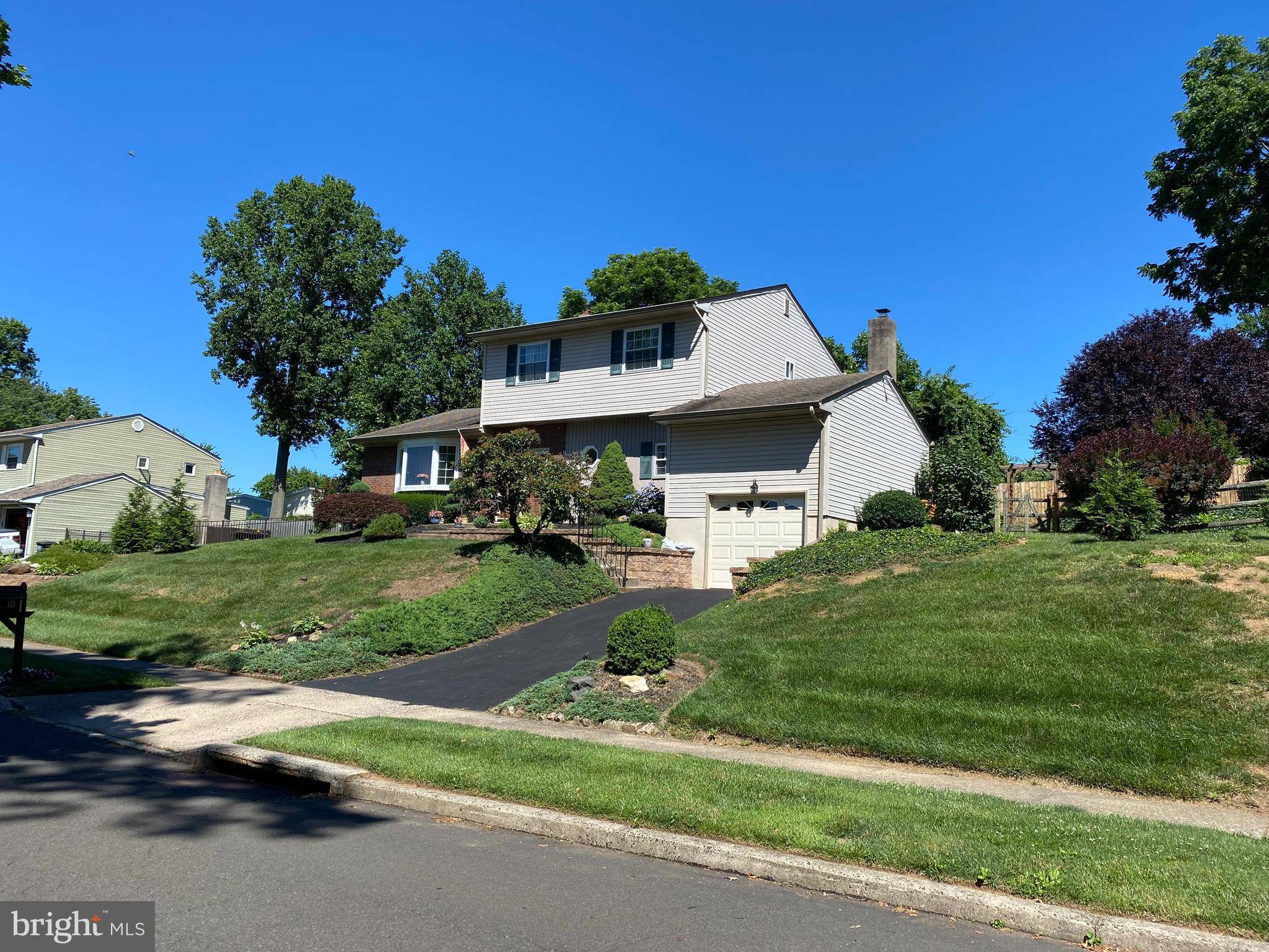 Feasterville Trevose, PA 19053,2043 ROSELYN DR