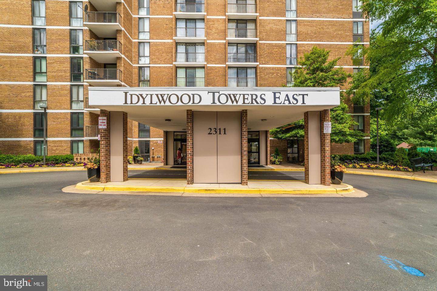 Falls Church, VA 22043,2311 PIMMIT DR #1416