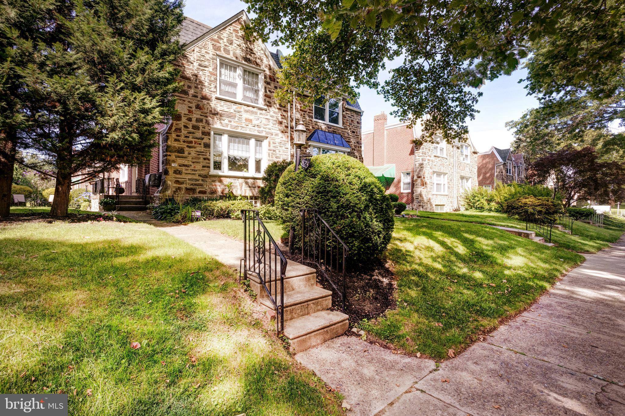 Philadelphia, PA 19111,823 UNRUH AVE