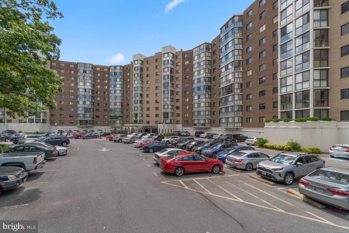 Silver Spring, MD 20906,15115 INTERLACHEN DR #3-304