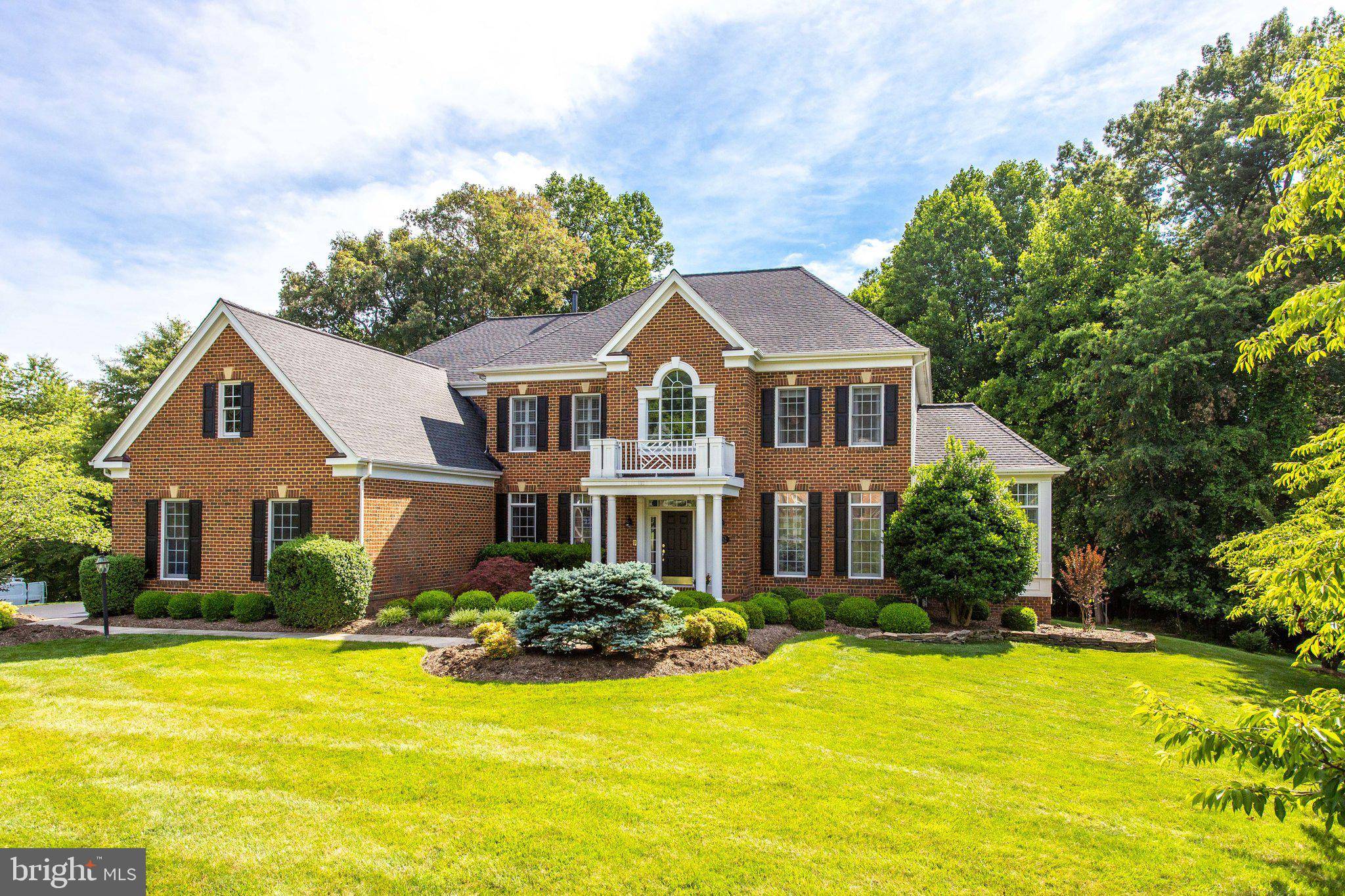 Oakton, VA 22124,2712 SILKWOOD CT