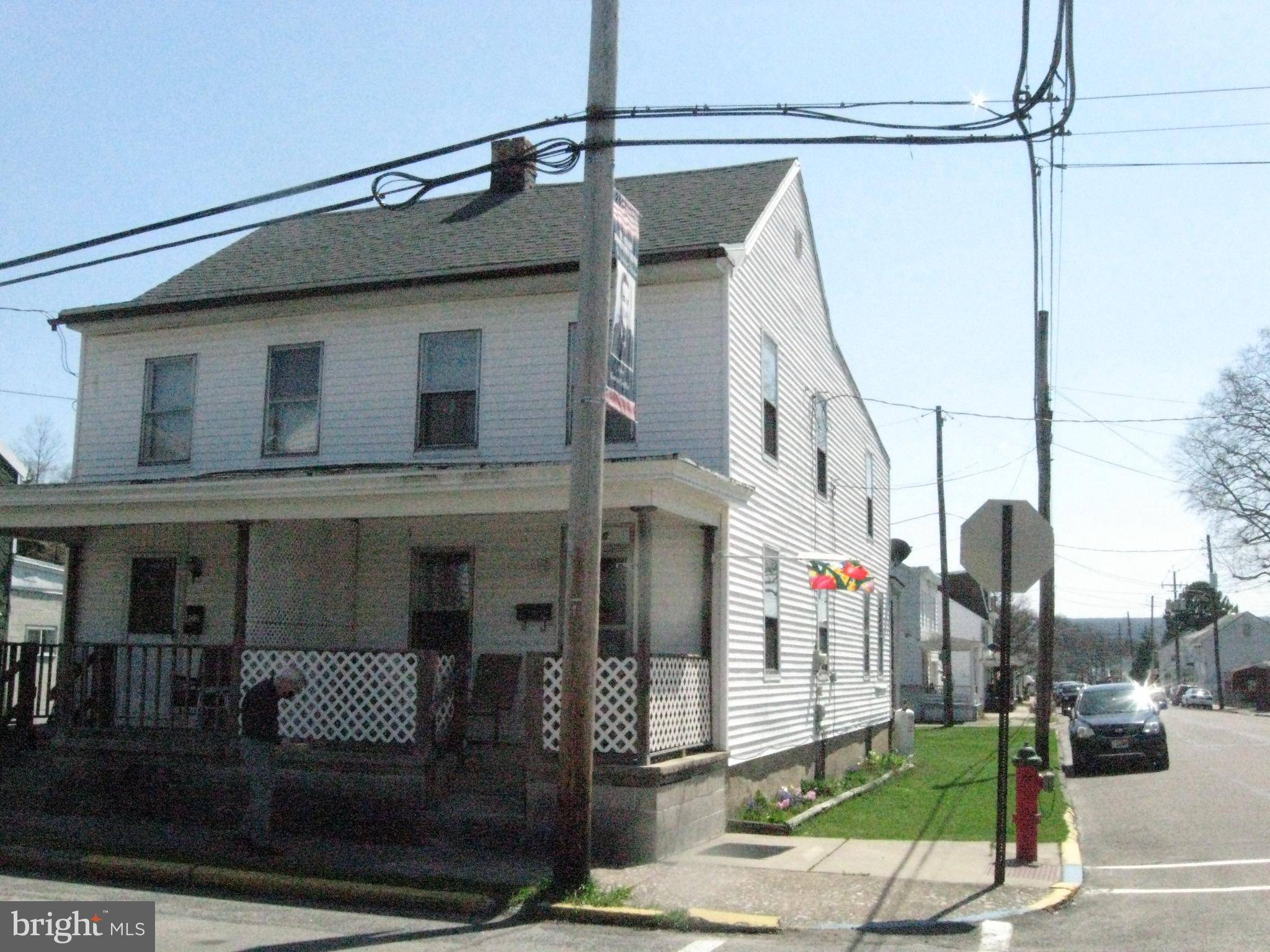 Saint Clair, PA 17970,400-402 E HANCOCK ST