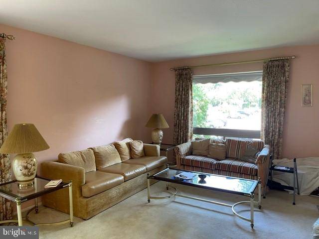 Wallingford, PA 19086,738-B PUTNAM BLVD #20B