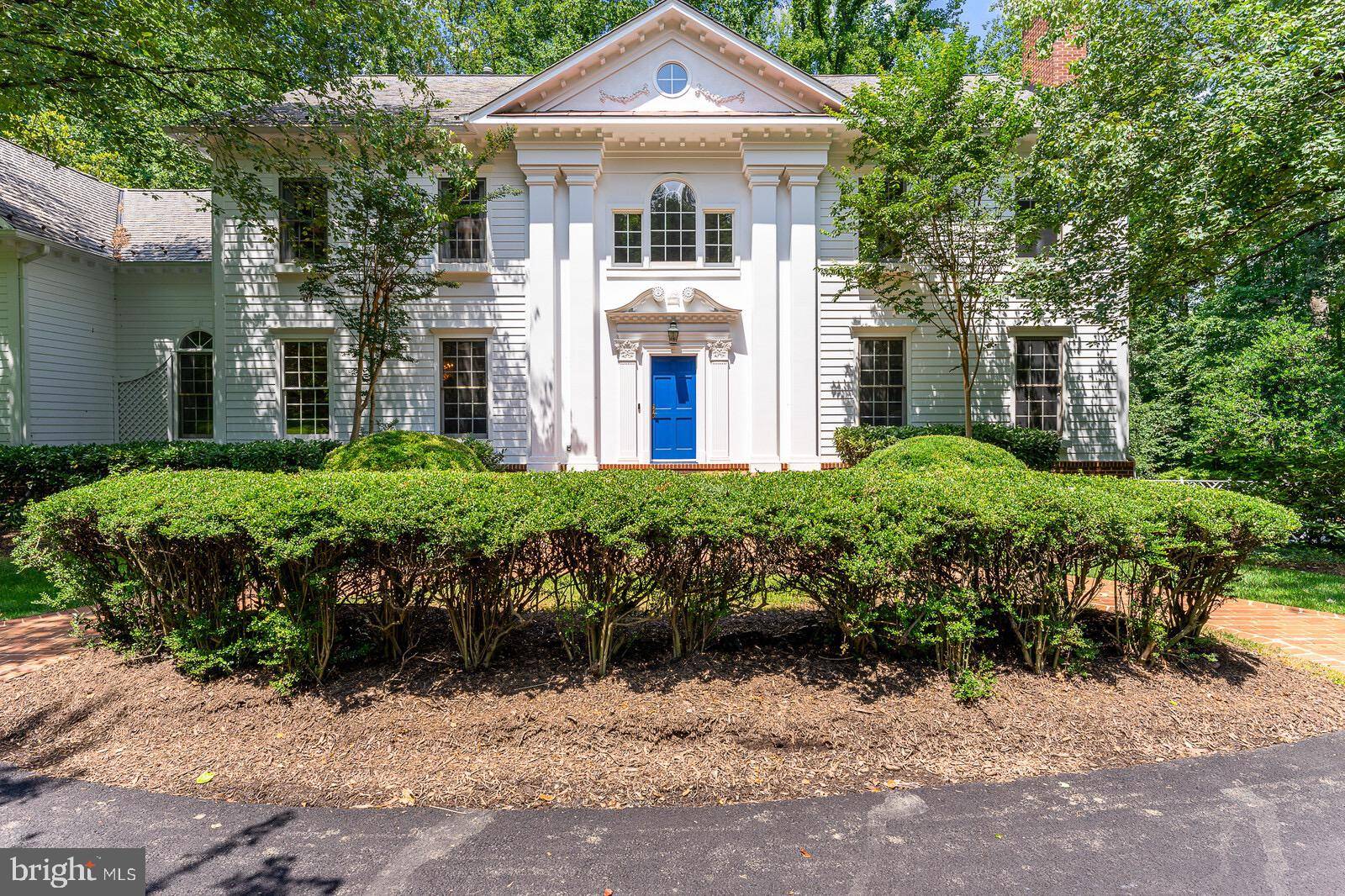 Mclean, VA 22102,1050 BROOK VALLEY LN