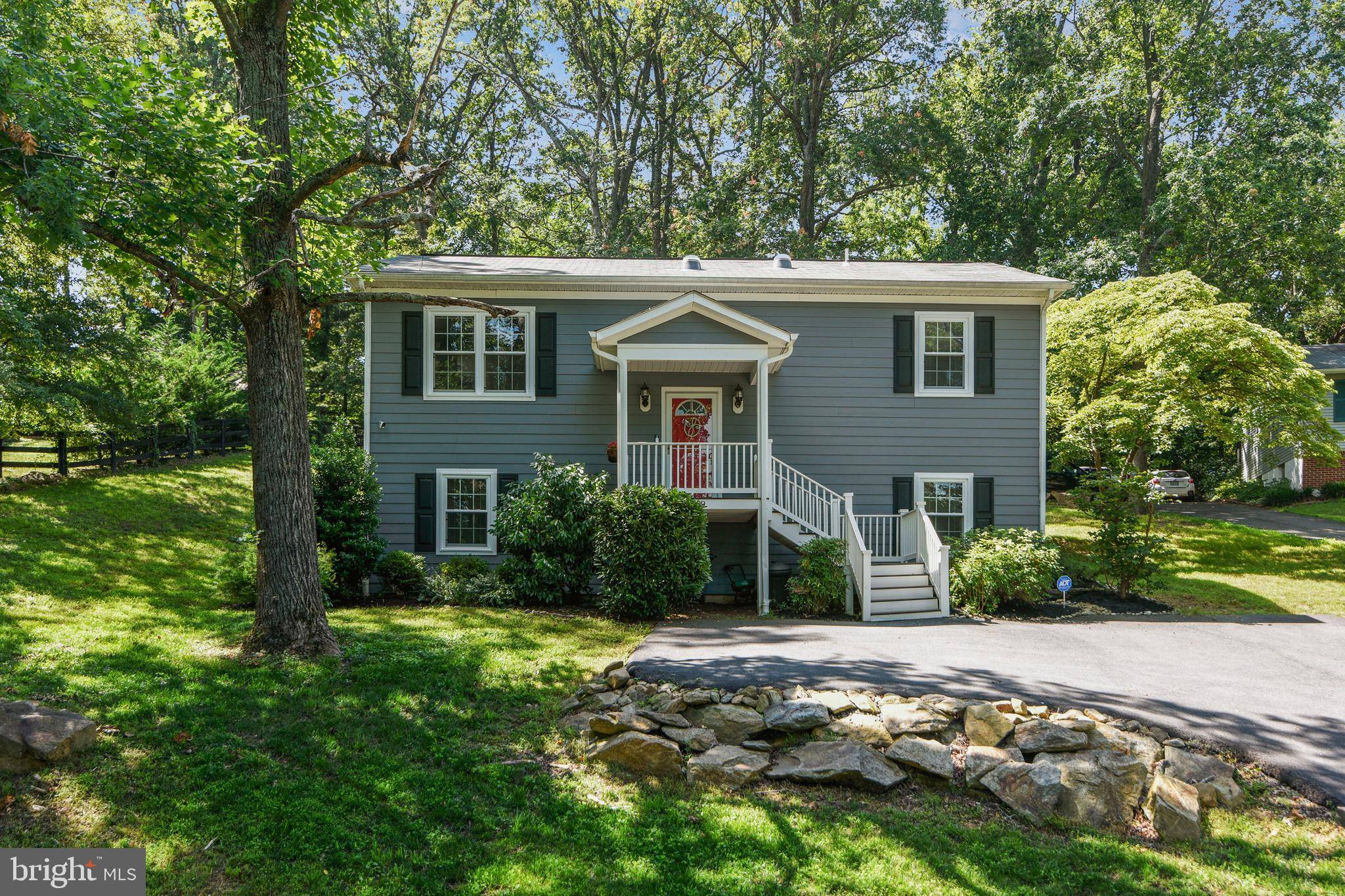 Round Hill, VA 20141,35759 HAYMAN LN