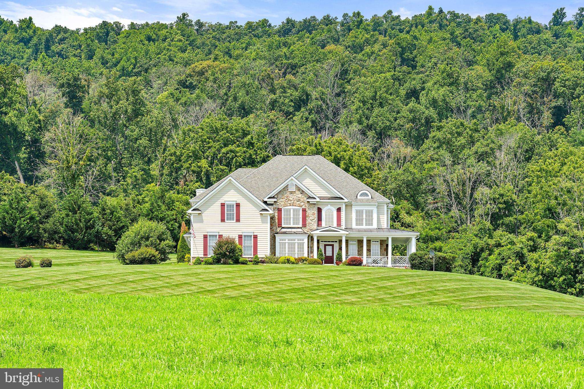 Round Hill, VA 20141,17145 BROOKDALE LN