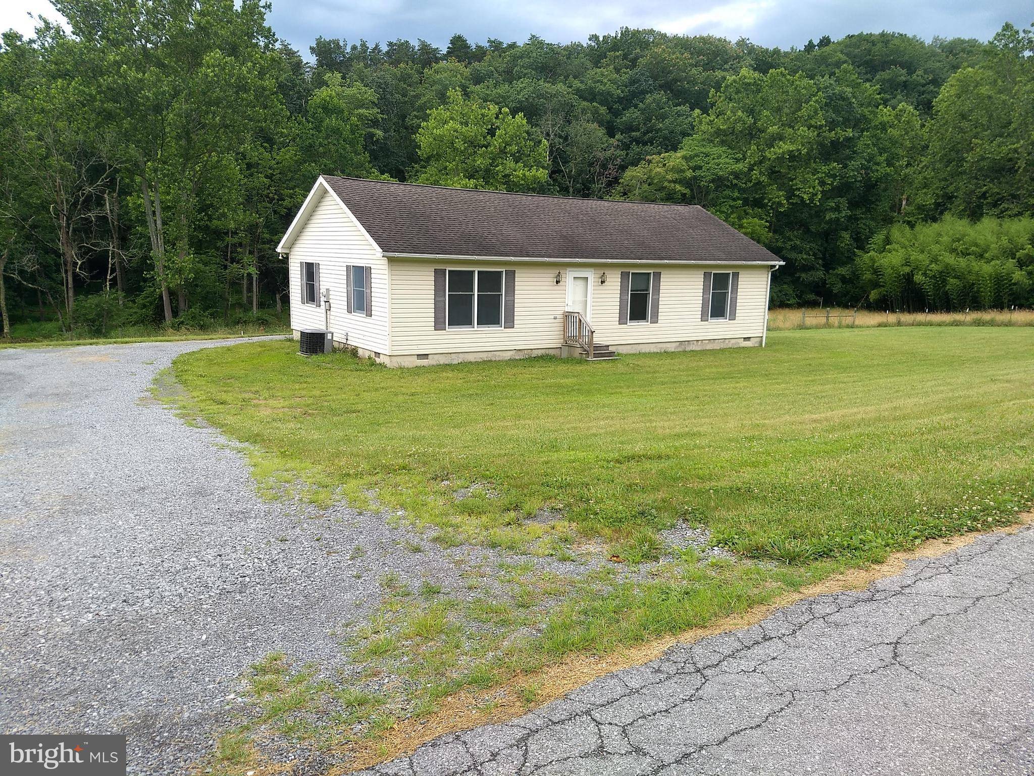 Hedgesville, WV 25427,773 JONES SPRING WEST RD