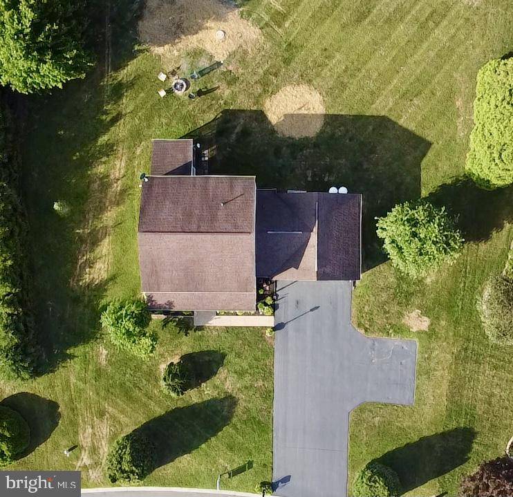 Spring Grove, PA 17362,5085 HICKORY VIEW DR