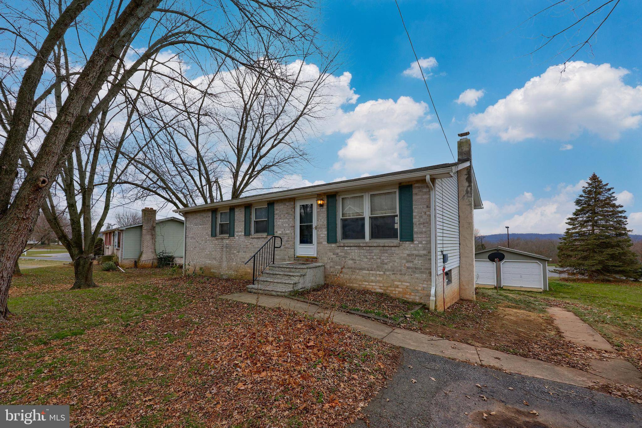 Reinholds, PA 17569,1232 W SWARTZVILLE RD