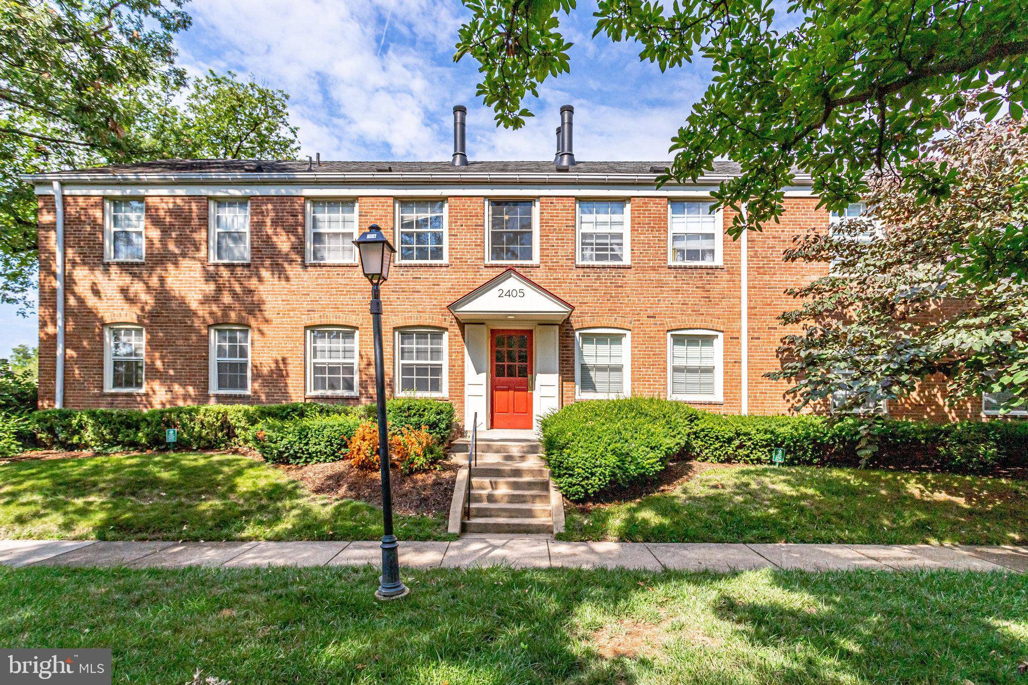 Arlington, VA 22201,2405 ARLINGTON BLVD #101 (76)